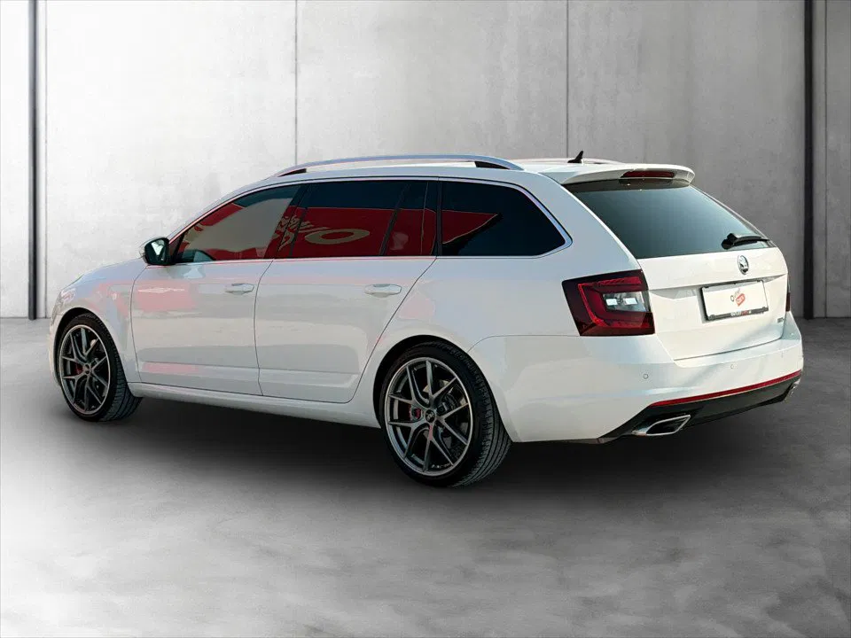 Skoda Octavia Combi 2.0 TSI RS 245 | Bild 4 von 26