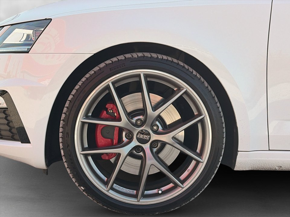 Skoda Octavia Combi 2.0 TSI  RS 245 | Bild 6 von 26