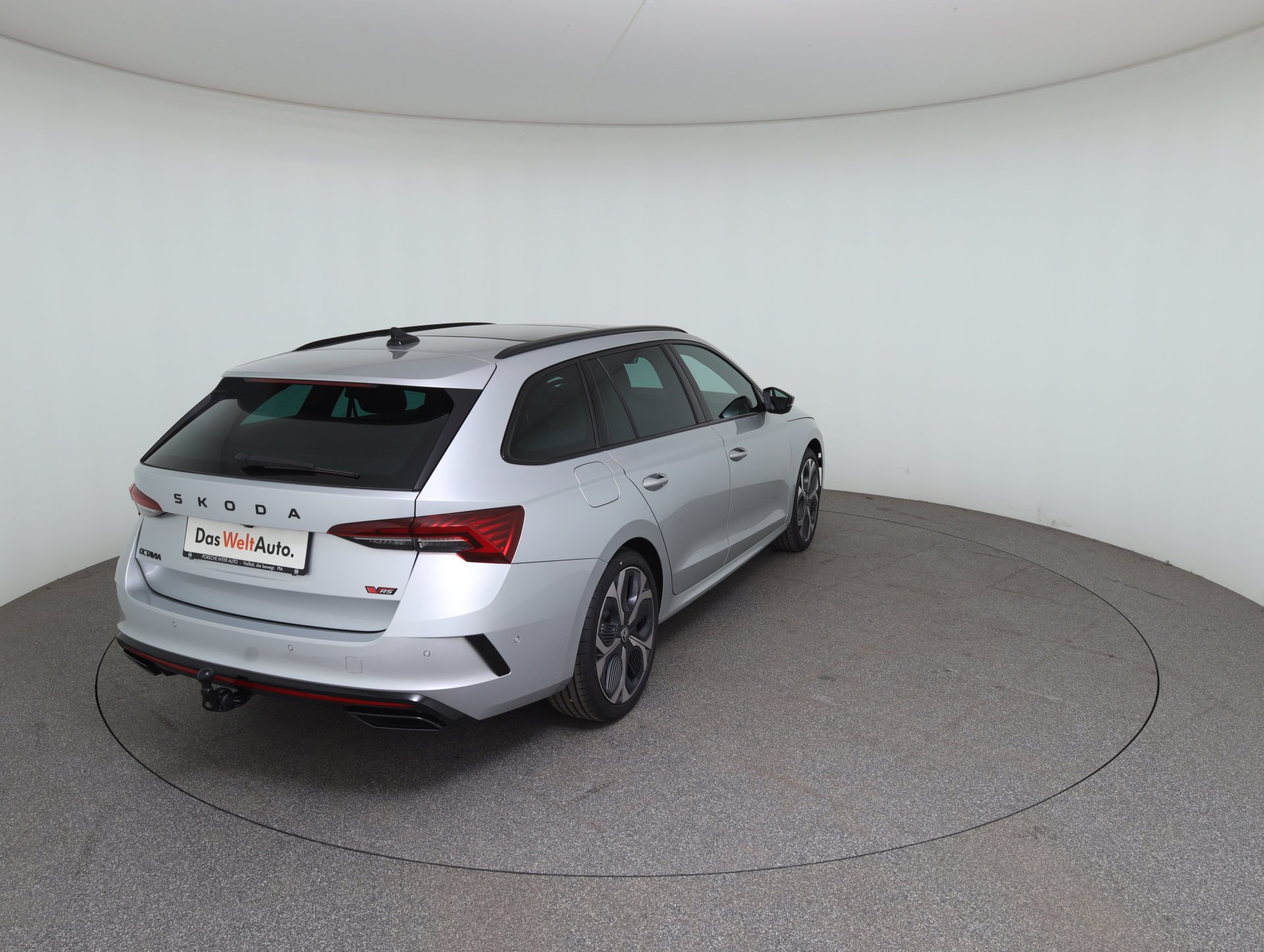 Skoda Octavia Combi 2.0 TSI DSG RS | Bild 4 von 8