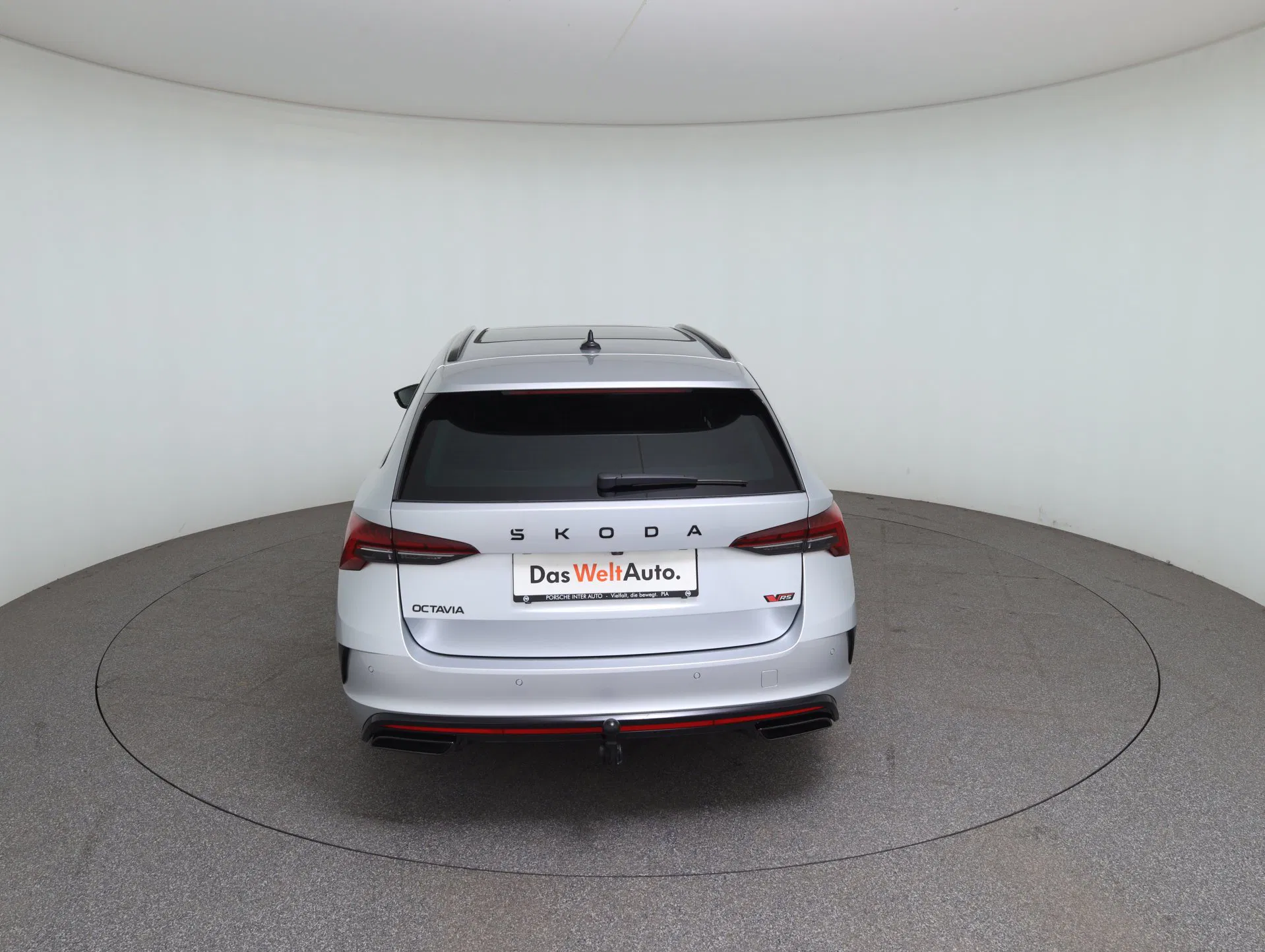 Skoda Octavia Combi 2.0 TSI DSG RS | Bild 6 von 8