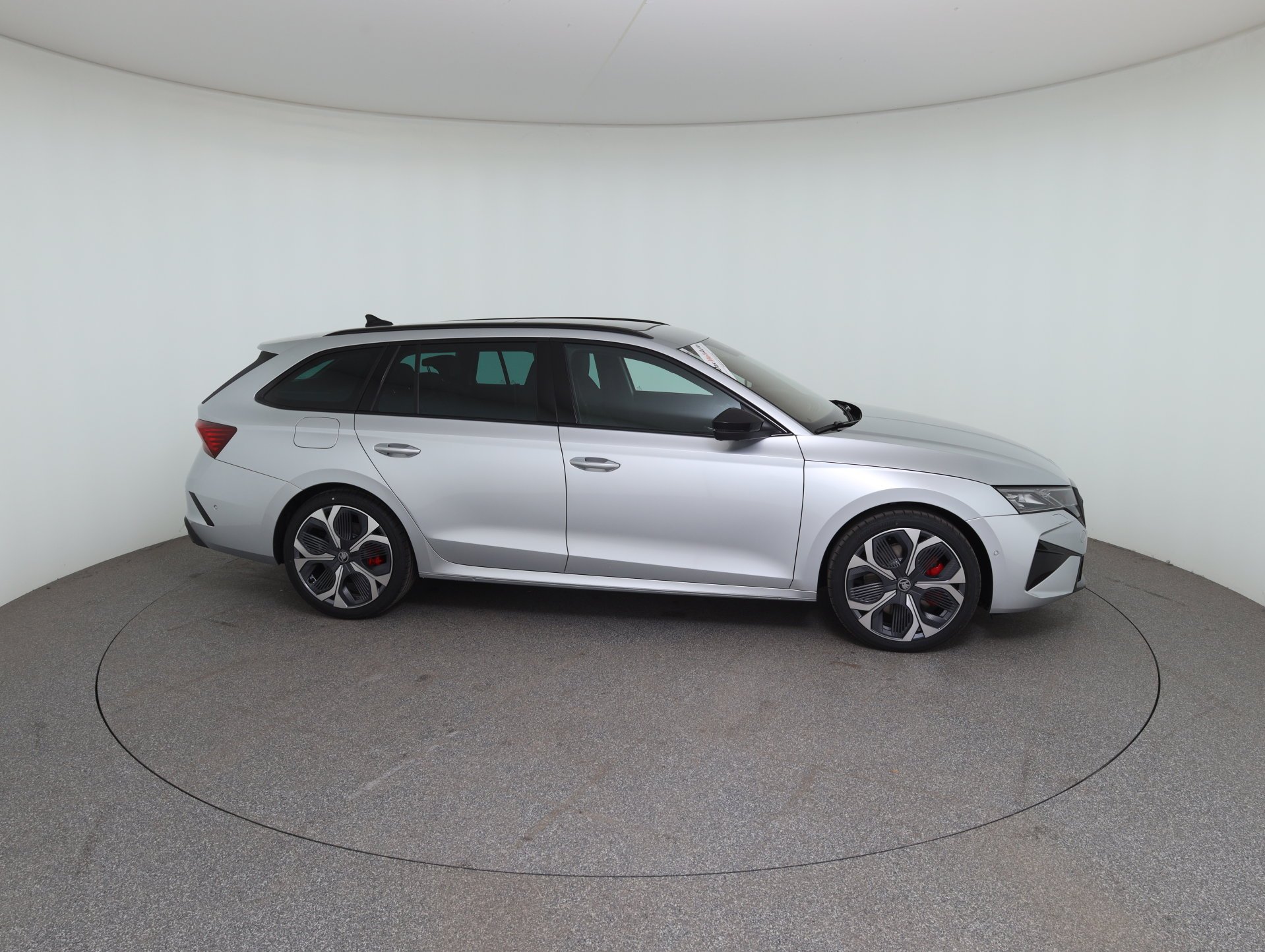 Skoda Octavia Combi 2.0 TSI DSG RS | Bild 8 von 8