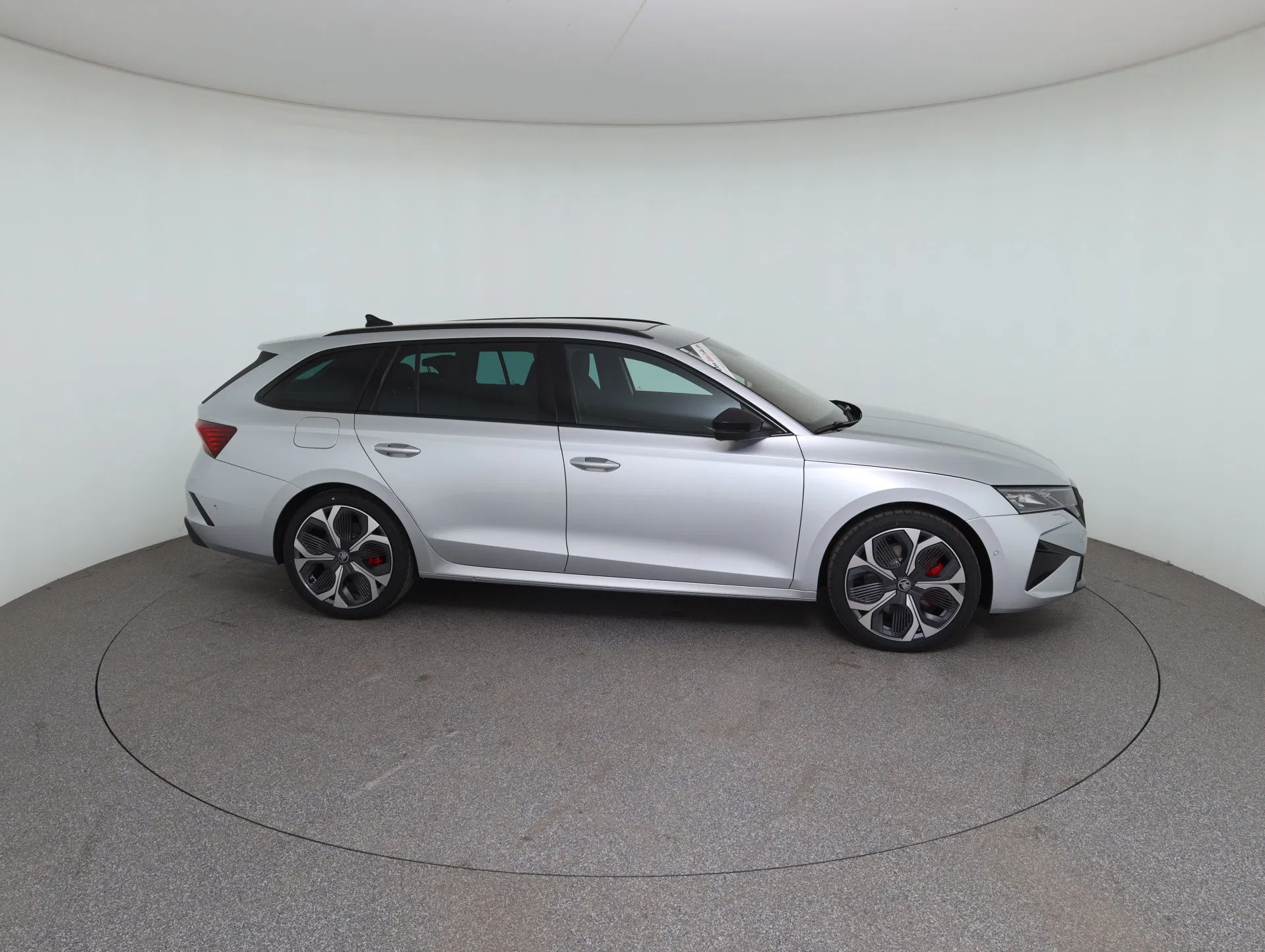 Skoda Octavia Combi 2.0 TSI DSG RS | Bild 8 von 8