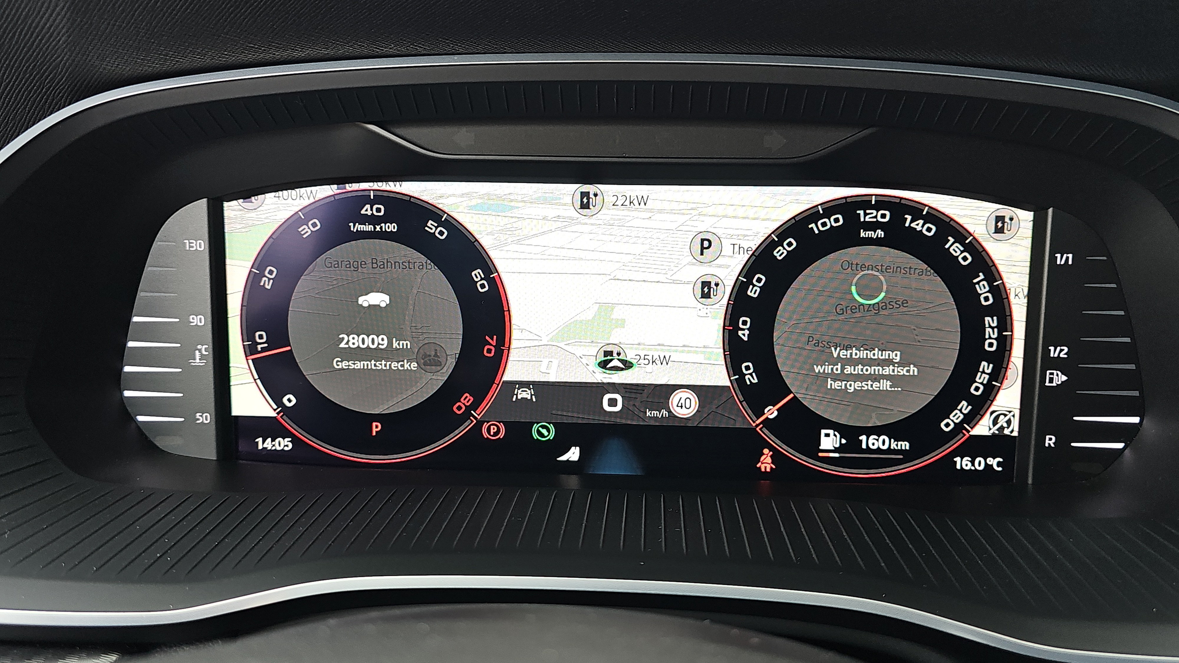 Skoda Octavia Combi 2.0 TSI DSG RS | Bild 16 von 27
