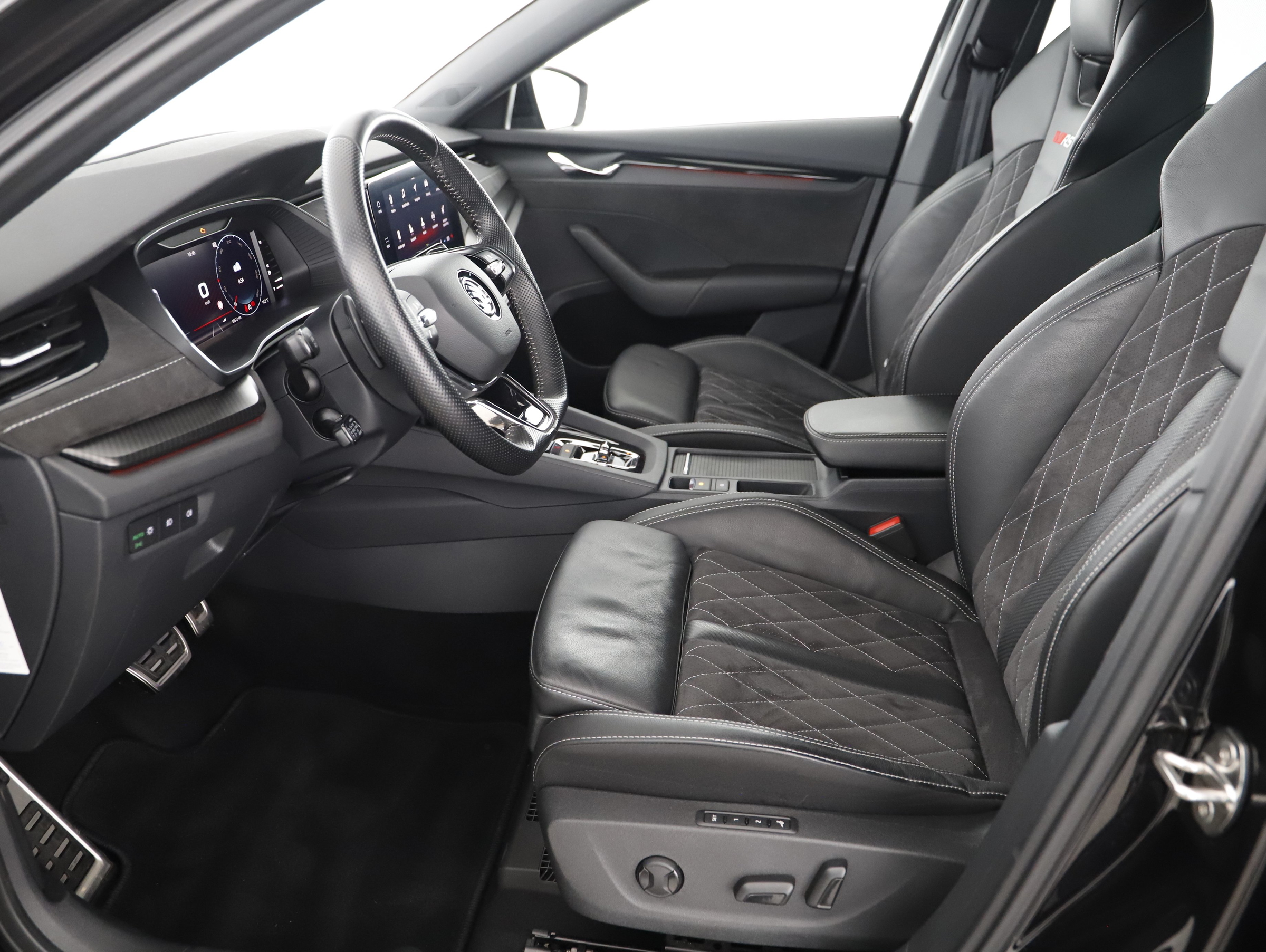 Skoda Octavia Combi 1.4 TSI RS iV | Bild 13 von 31