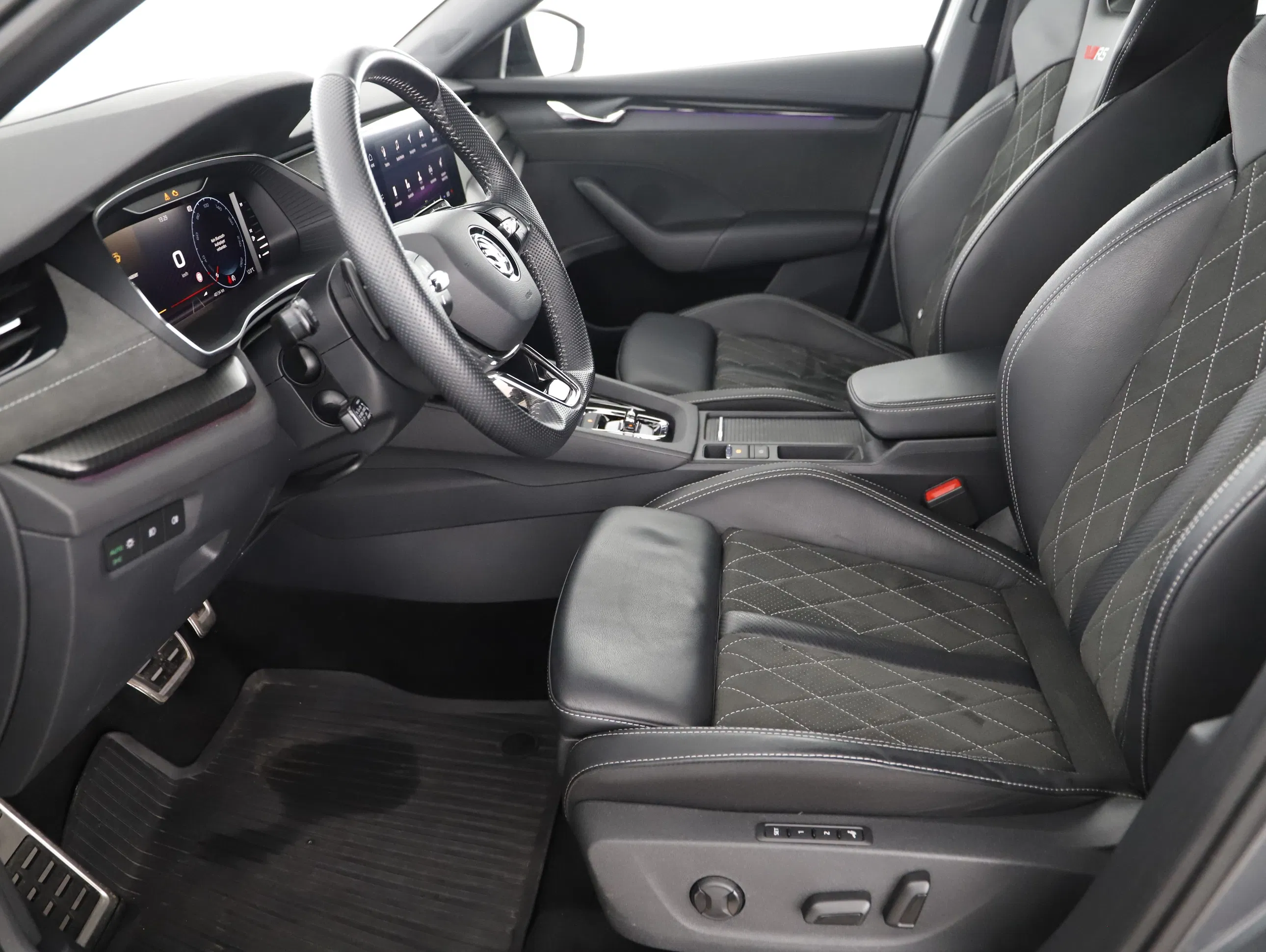 Skoda Octavia Combi 1.4 TSI RS iV | Bild 9 von 28