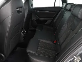 Skoda Octavia Combi 1.4 TSI RS iV | Thumbnail 10 von 28