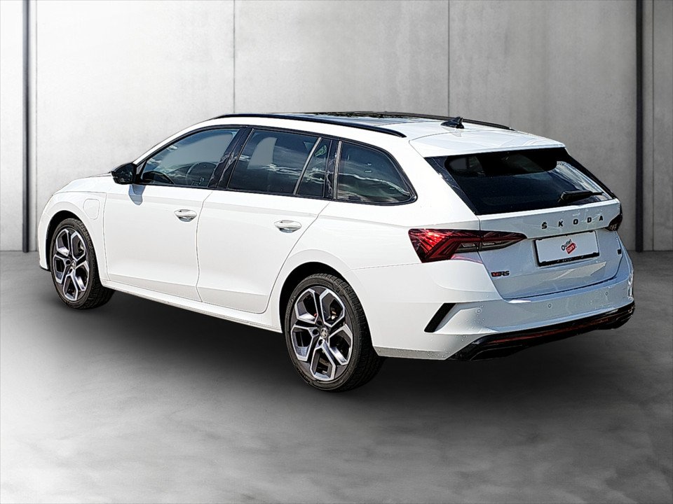 Skoda Octavia Combi 1.4 TSI RS iV | Bild 18 von 23