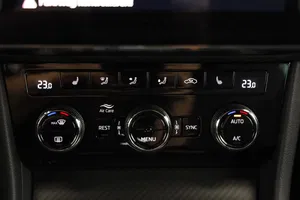 Skoda Superb Combi 1.4 TSI iV Sportline | Thumbnail 19 von 27
