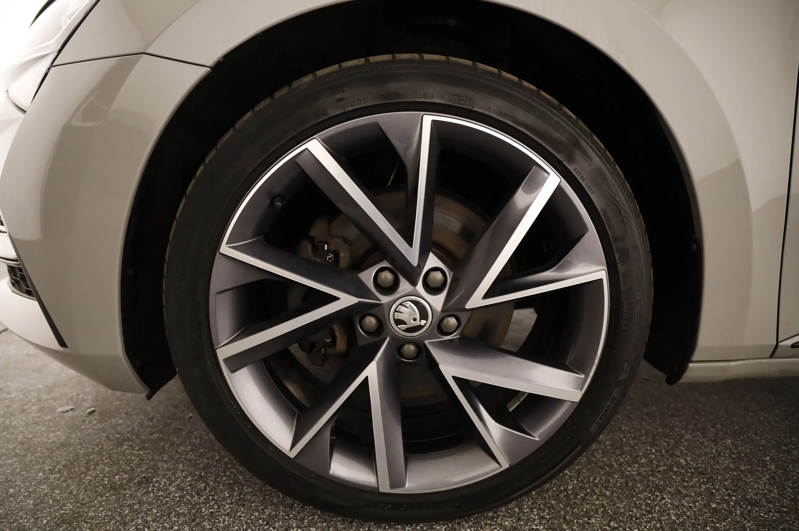 Skoda Superb Combi 1.4 TSI iV Sportline | Bild 5 von 27