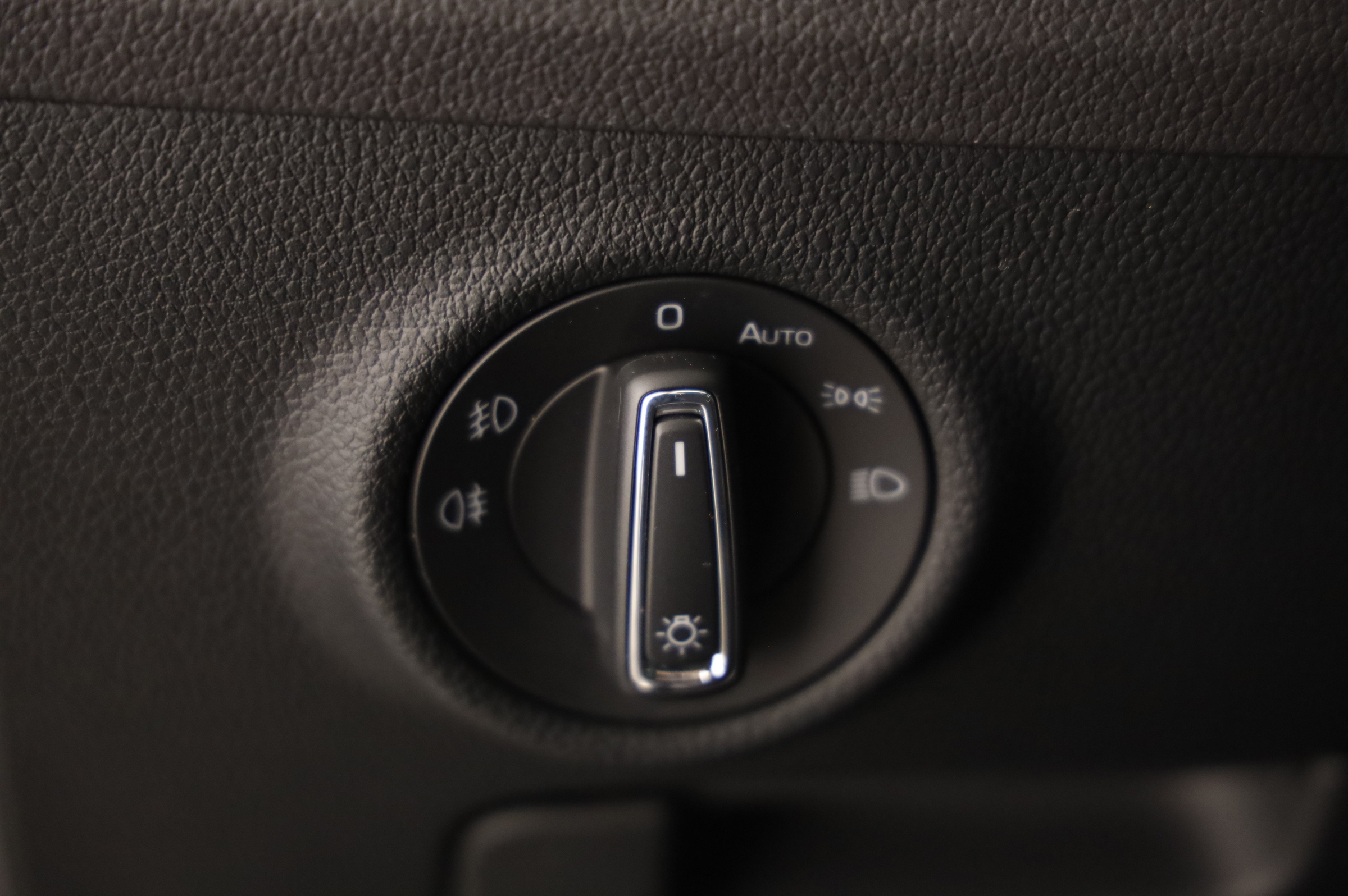 Skoda Superb Combi 1.4 TSI iV Sportline | Bild 8 von 27