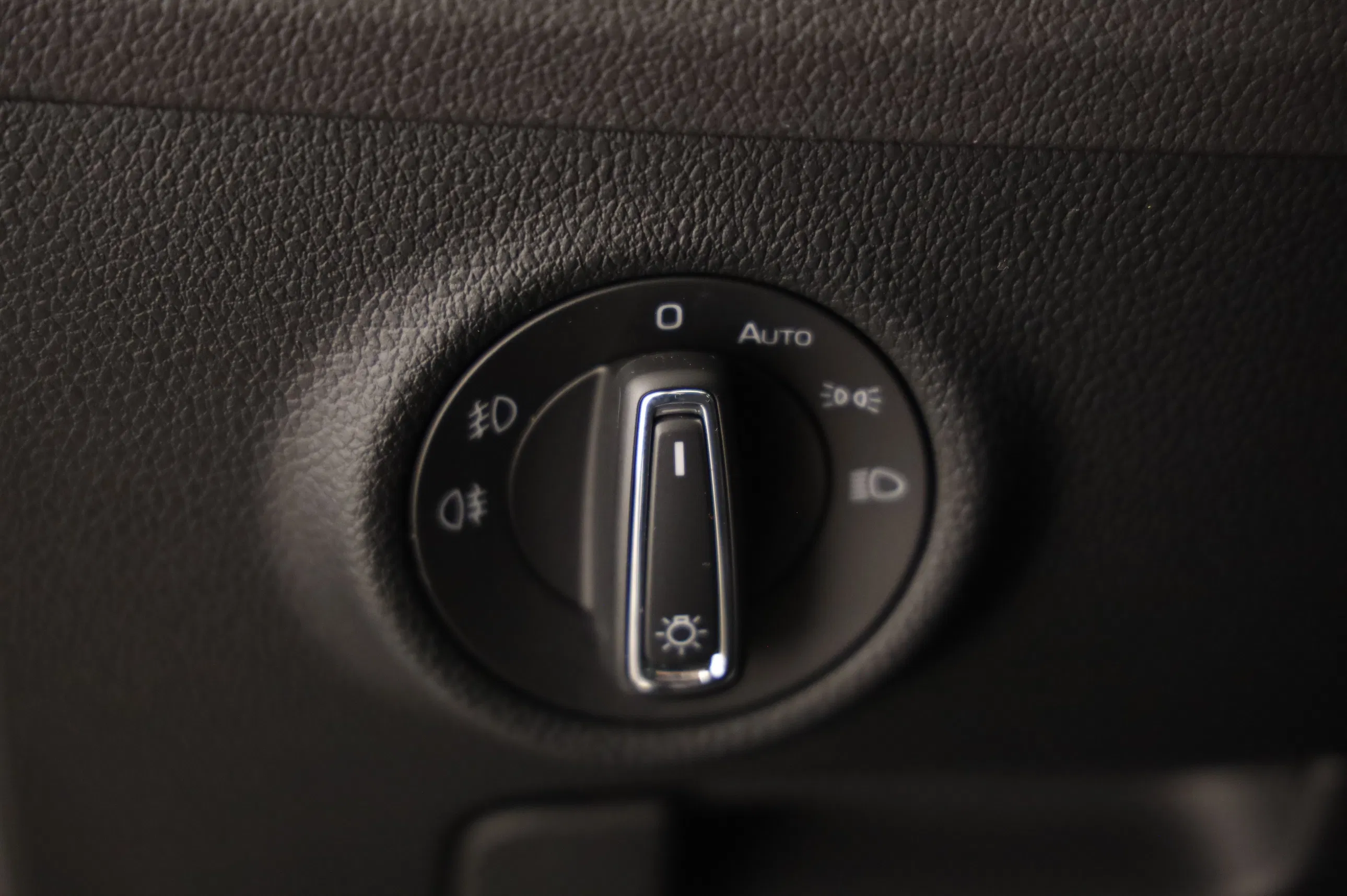 Skoda Superb Combi 1.4 TSI iV Sportline | Bild 8 von 27