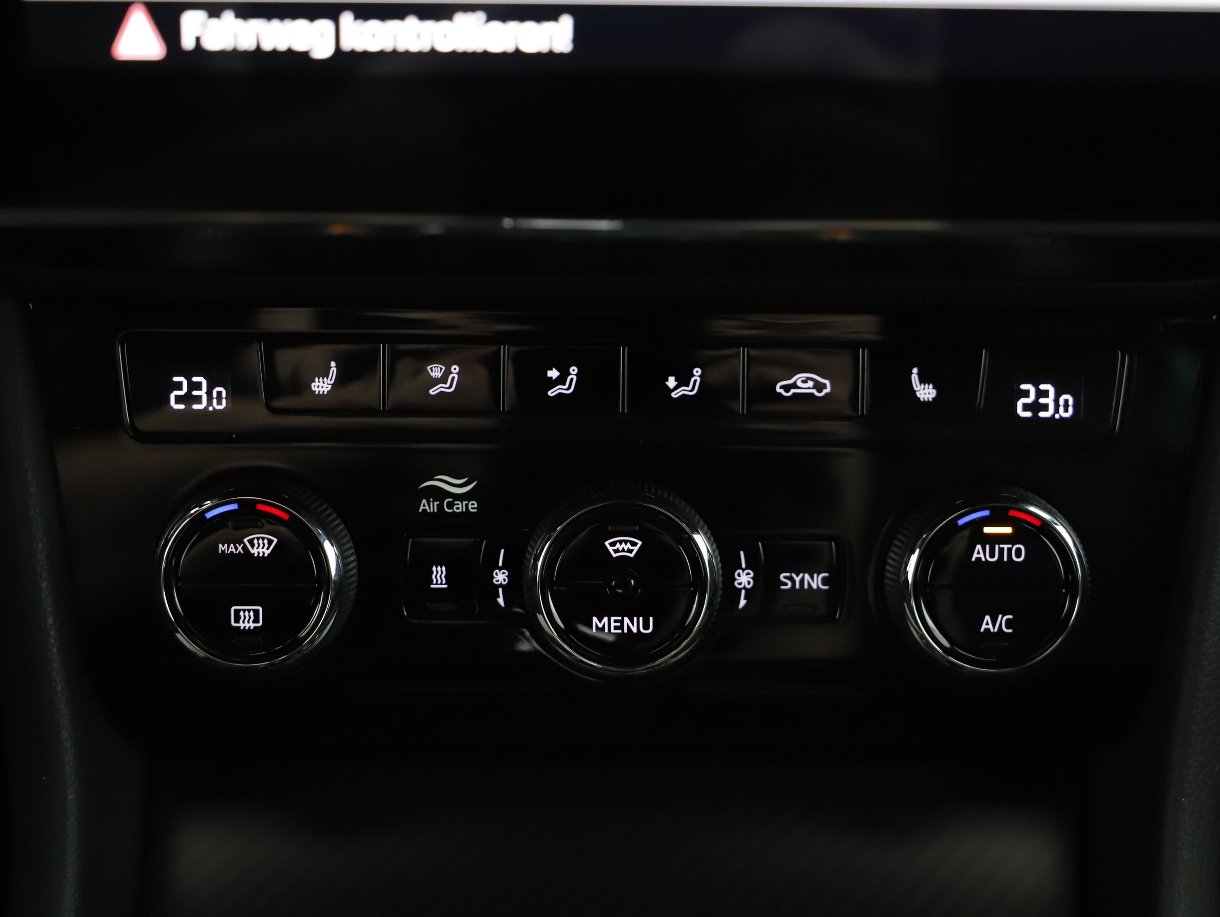 Skoda Superb Combi 1.4 TSI iV Sportline | Bild 17 von 24