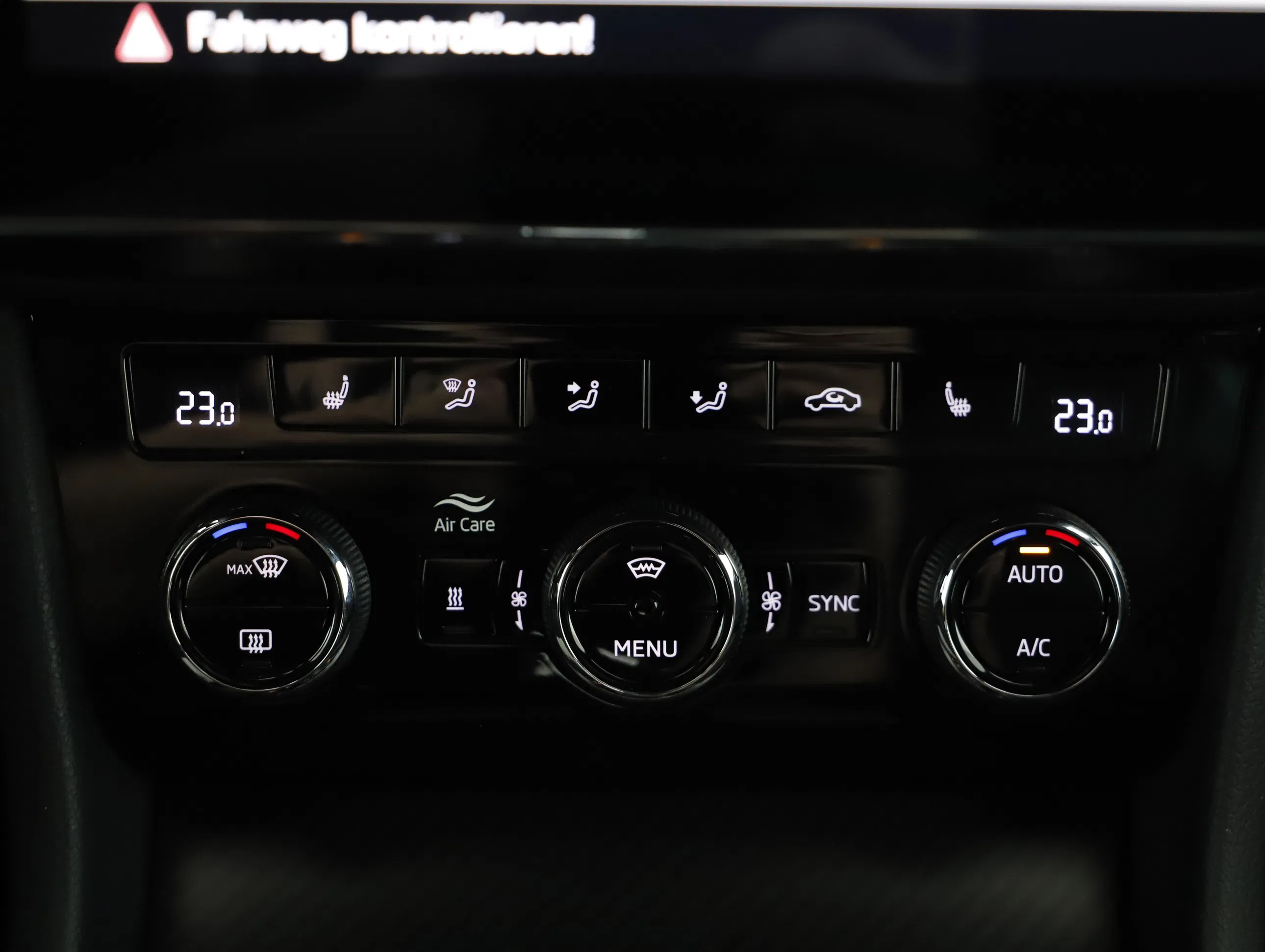 Skoda Superb Combi 1.4 TSI iV Sportline | Bild 17 von 24