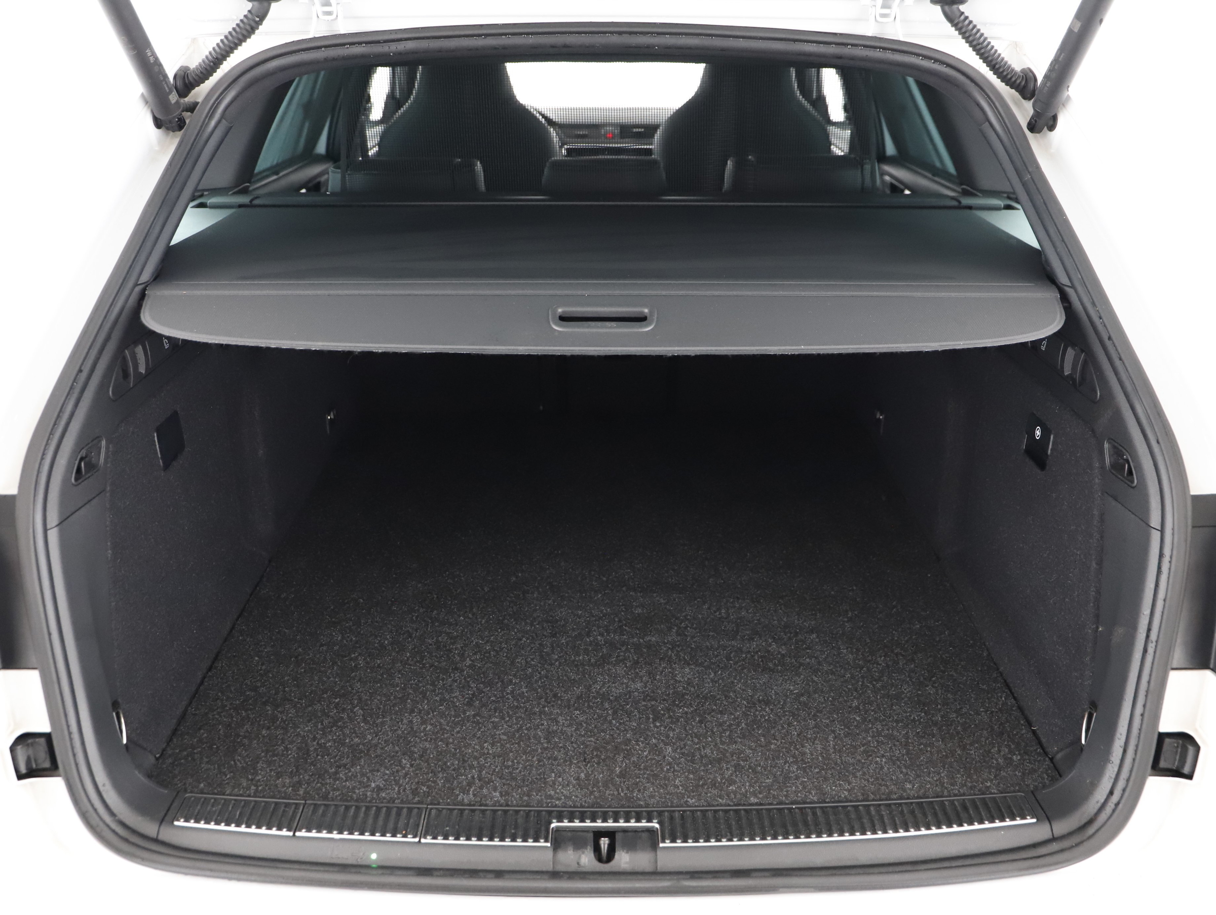 Skoda Superb Combi 1.4 TSI iV Sportline | Bild 19 von 24