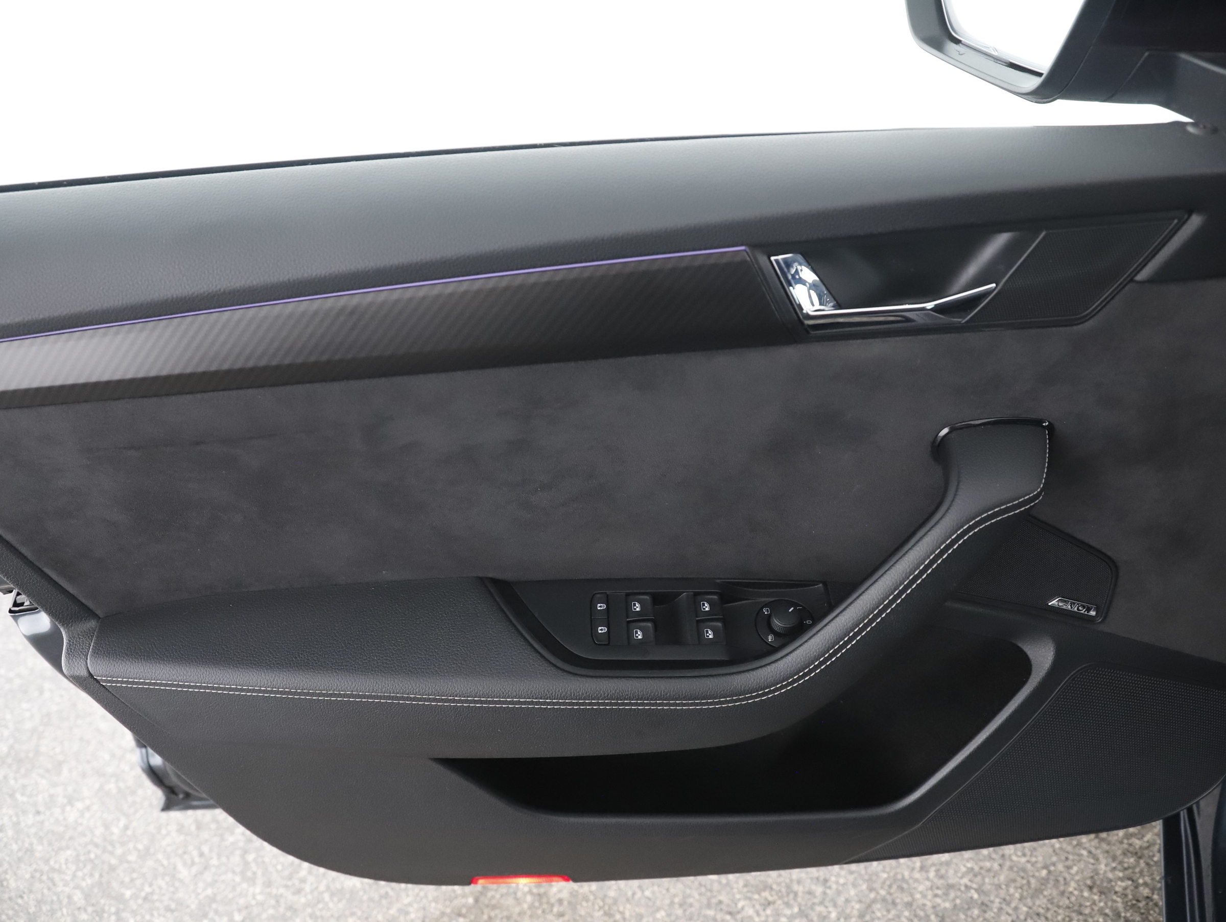 Skoda Superb Combi 1.4 TSI iV Sportline | Bild 12 von 31