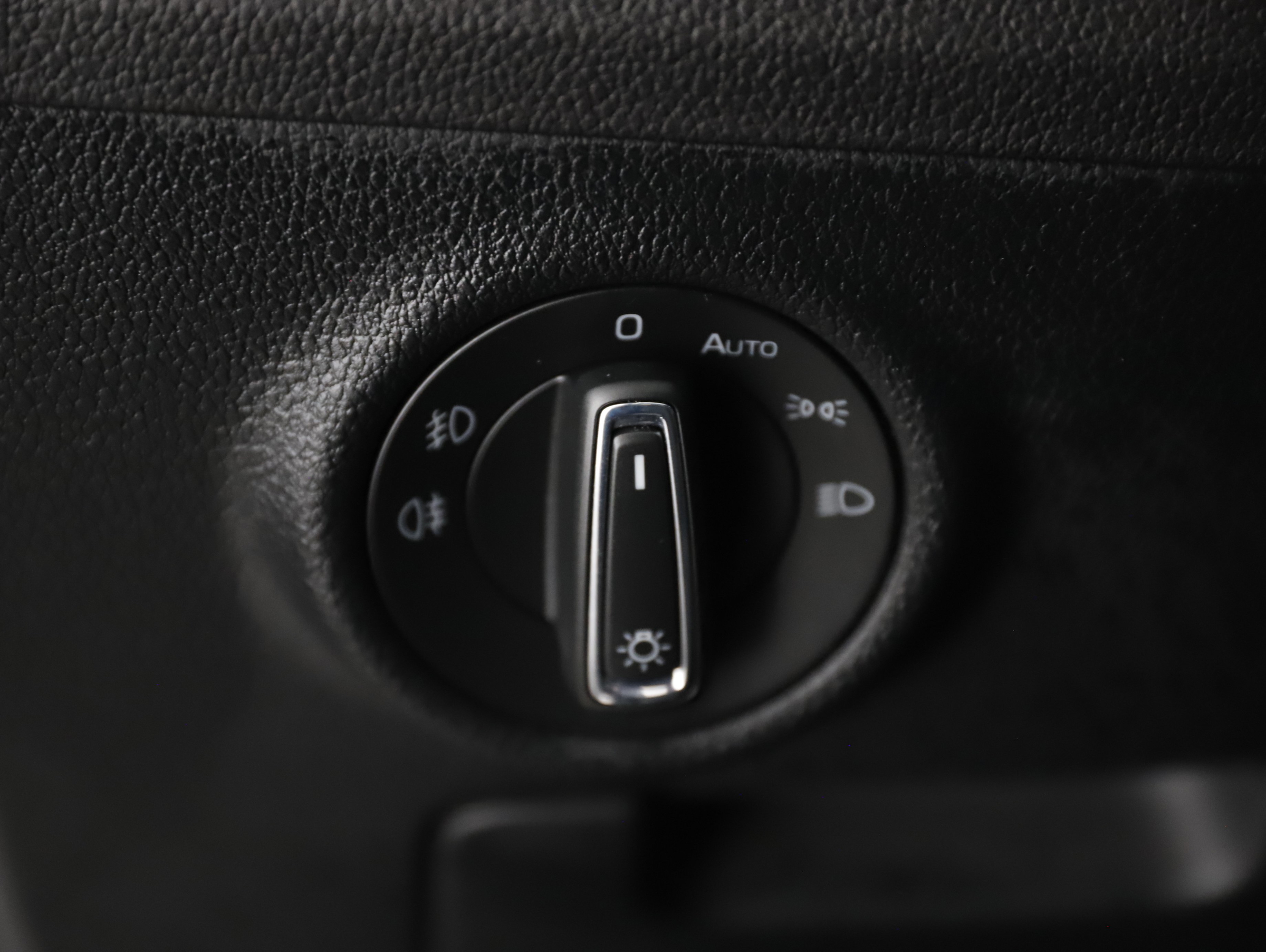 Skoda Superb Combi 1.4 TSI iV Sportline | Bild 14 von 31