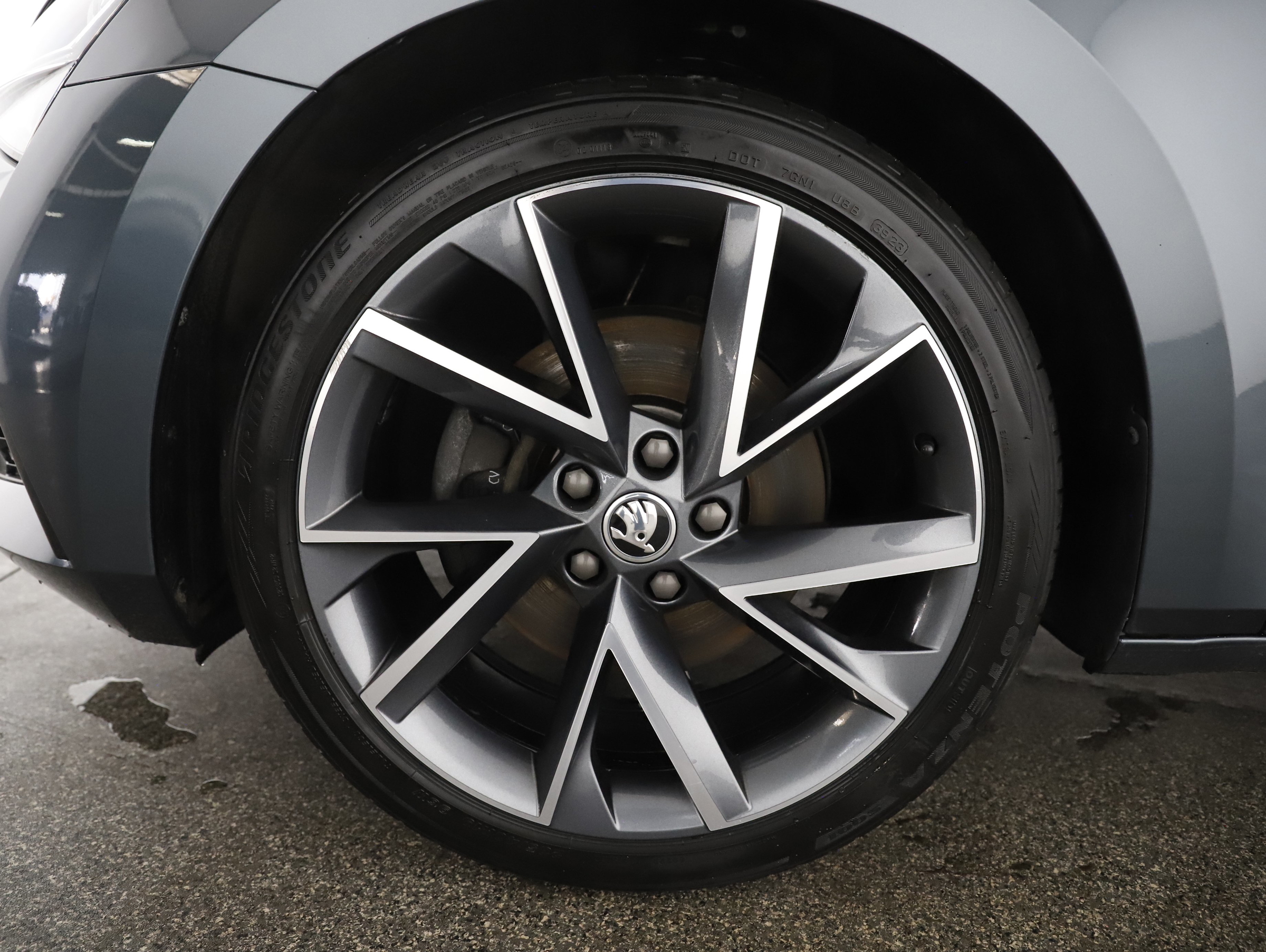 Skoda Superb Combi 1.4 TSI iV Sportline | Bild 31 von 31