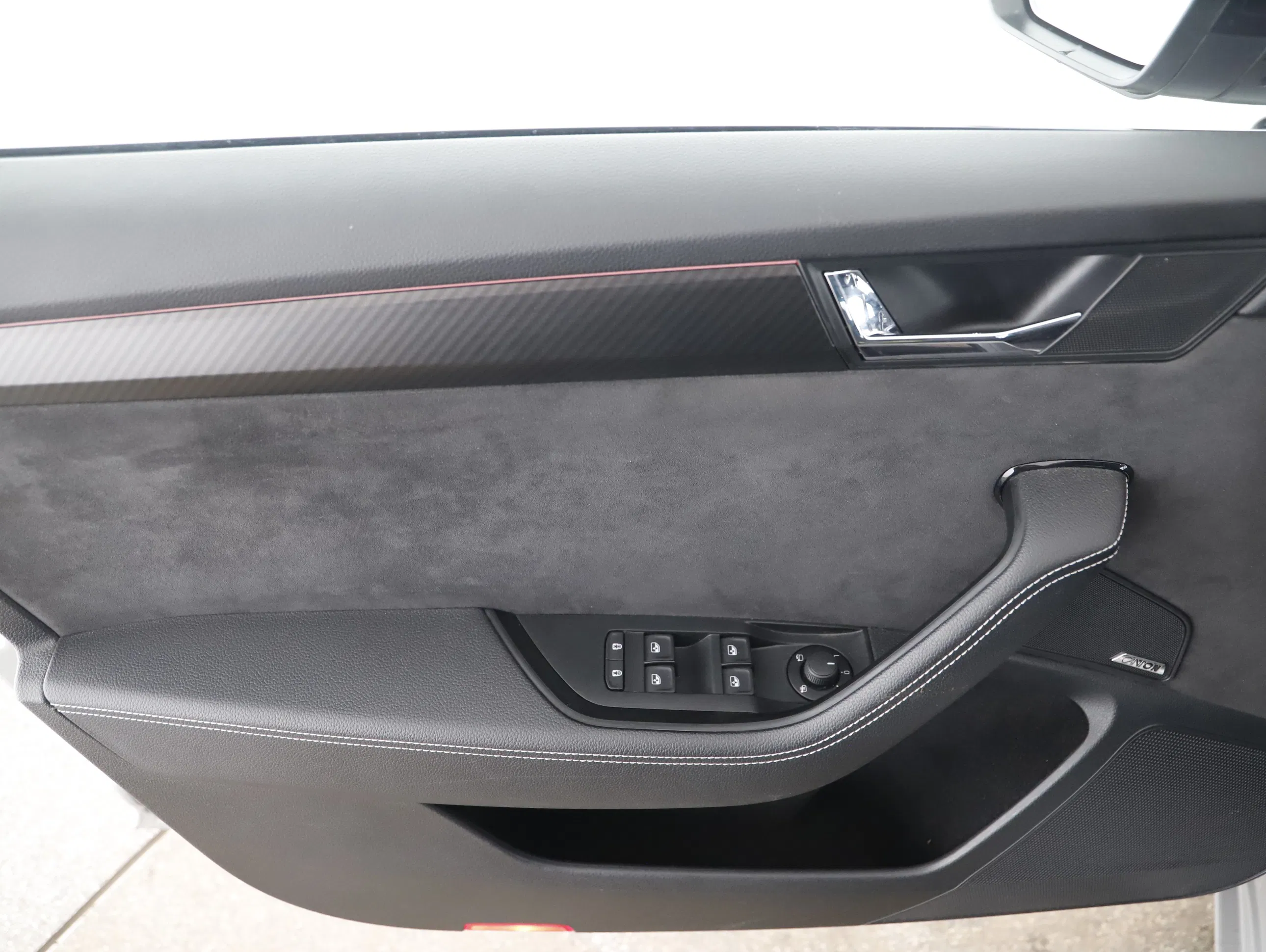 Skoda Superb Combi 1.4TSI iV Sportline | Bild 4 von 25