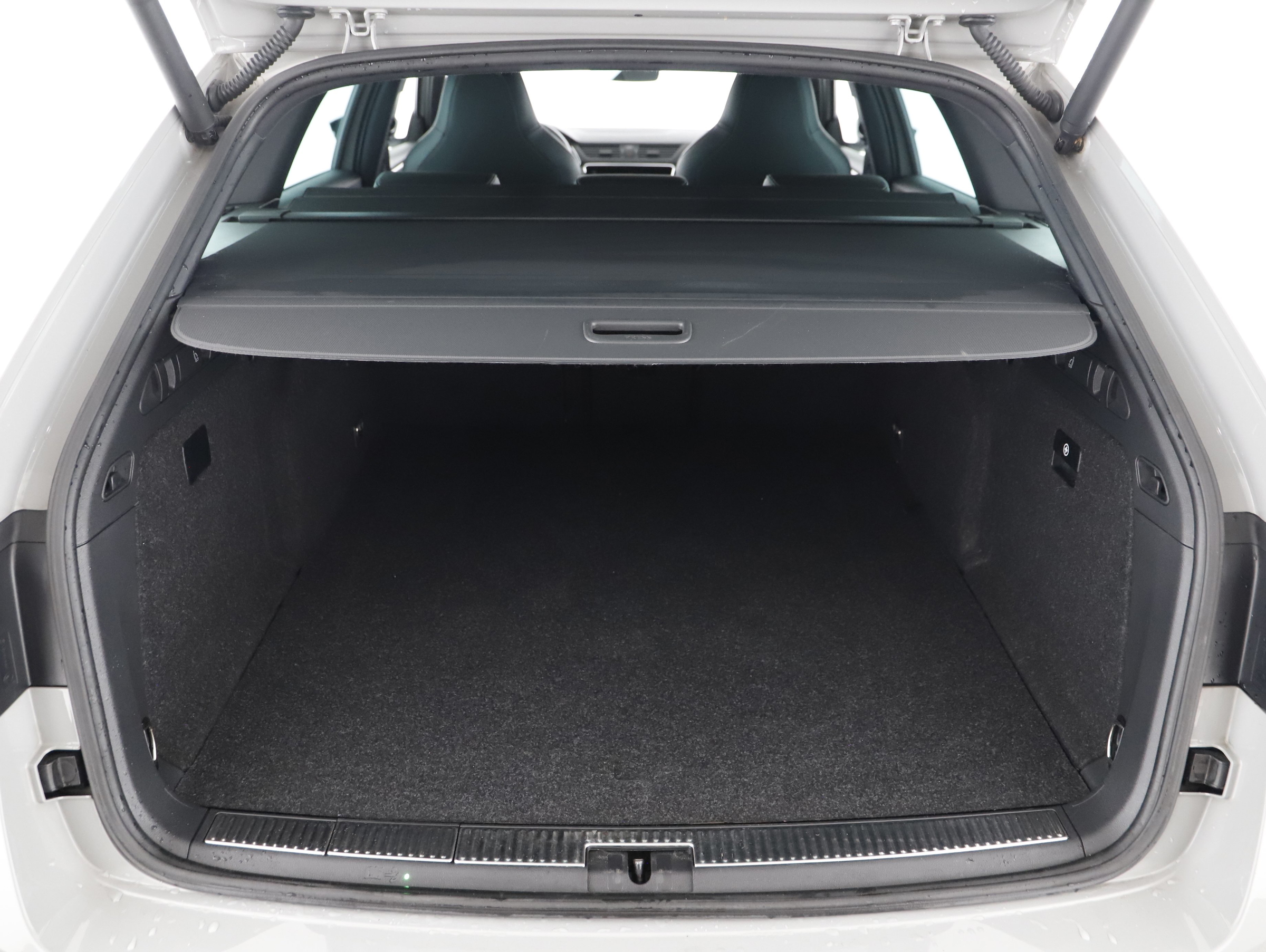 Skoda Superb Combi 1.4TSI iV Sportline | Bild 20 von 25