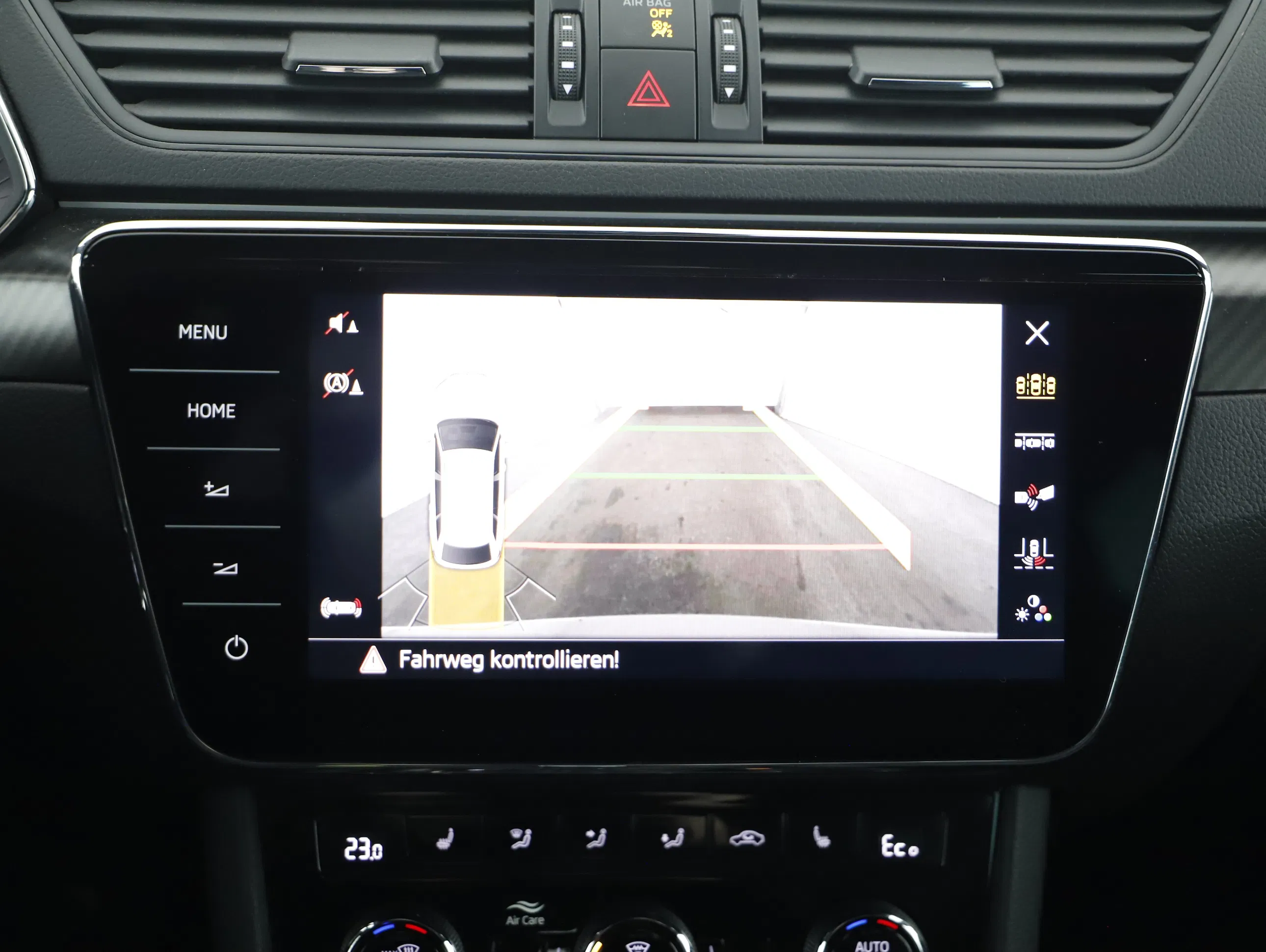 Skoda Superb Combi 1.4TSI iV Sportline | Bild 17 von 25