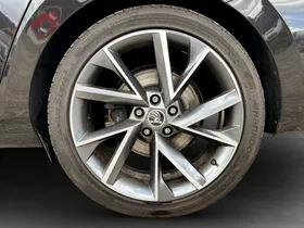 Skoda Superb Combi 1.4TSI iV | Thumbnail 8 von 28