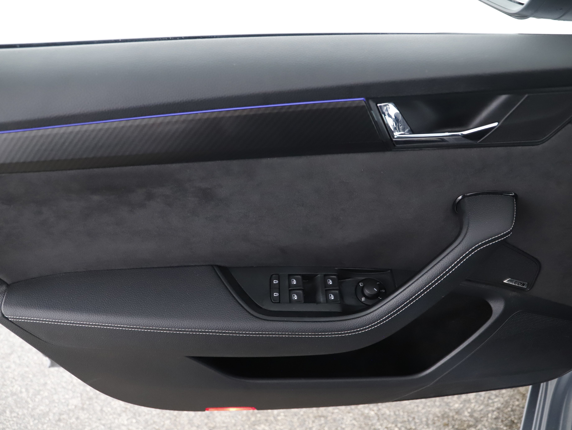 Skoda Superb Combi 1.4 TSI iV Sportline | Bild 19 von 31