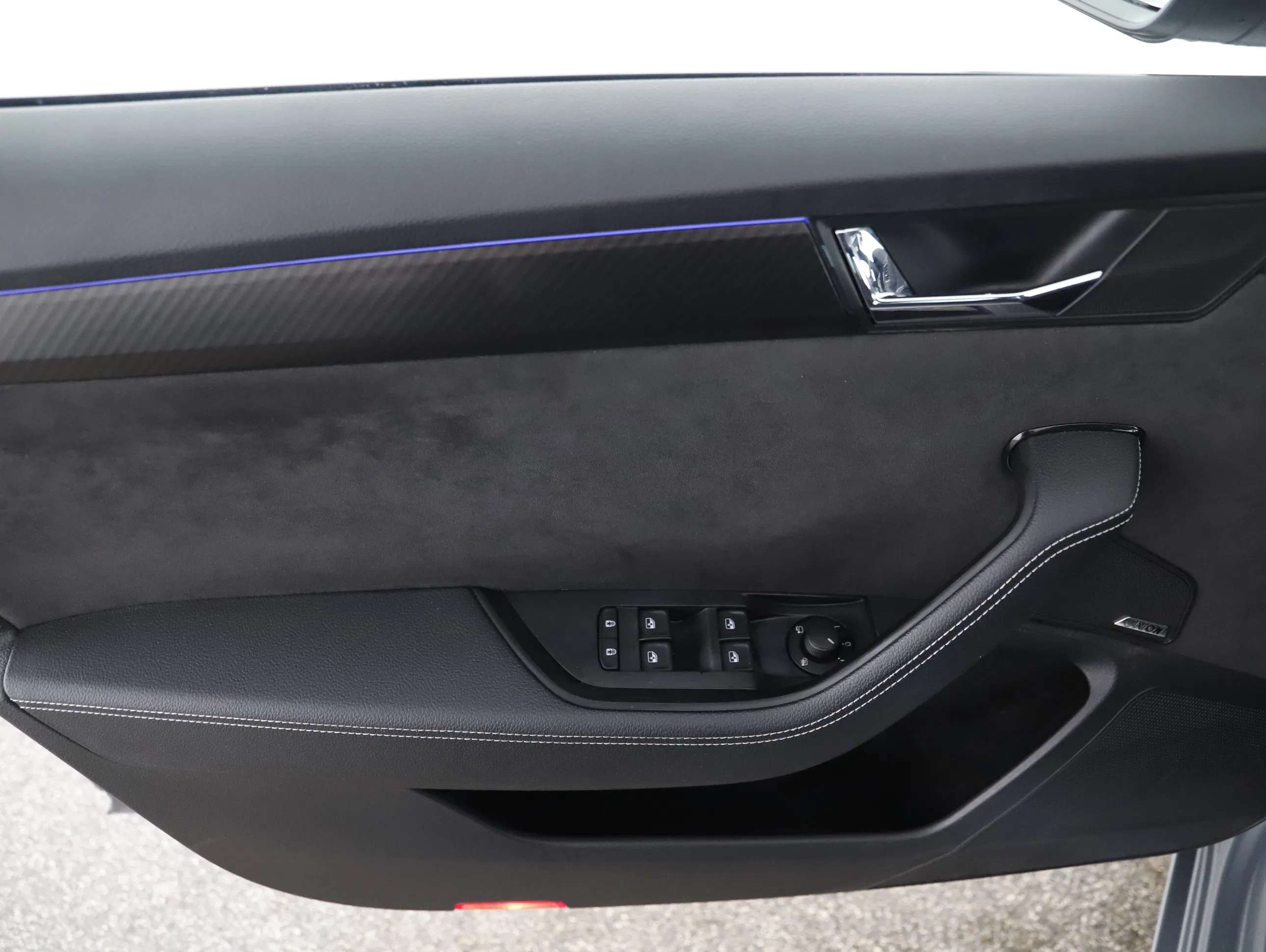 Skoda Superb Combi 1.4 TSI iV Sportline | Bild 19 von 31