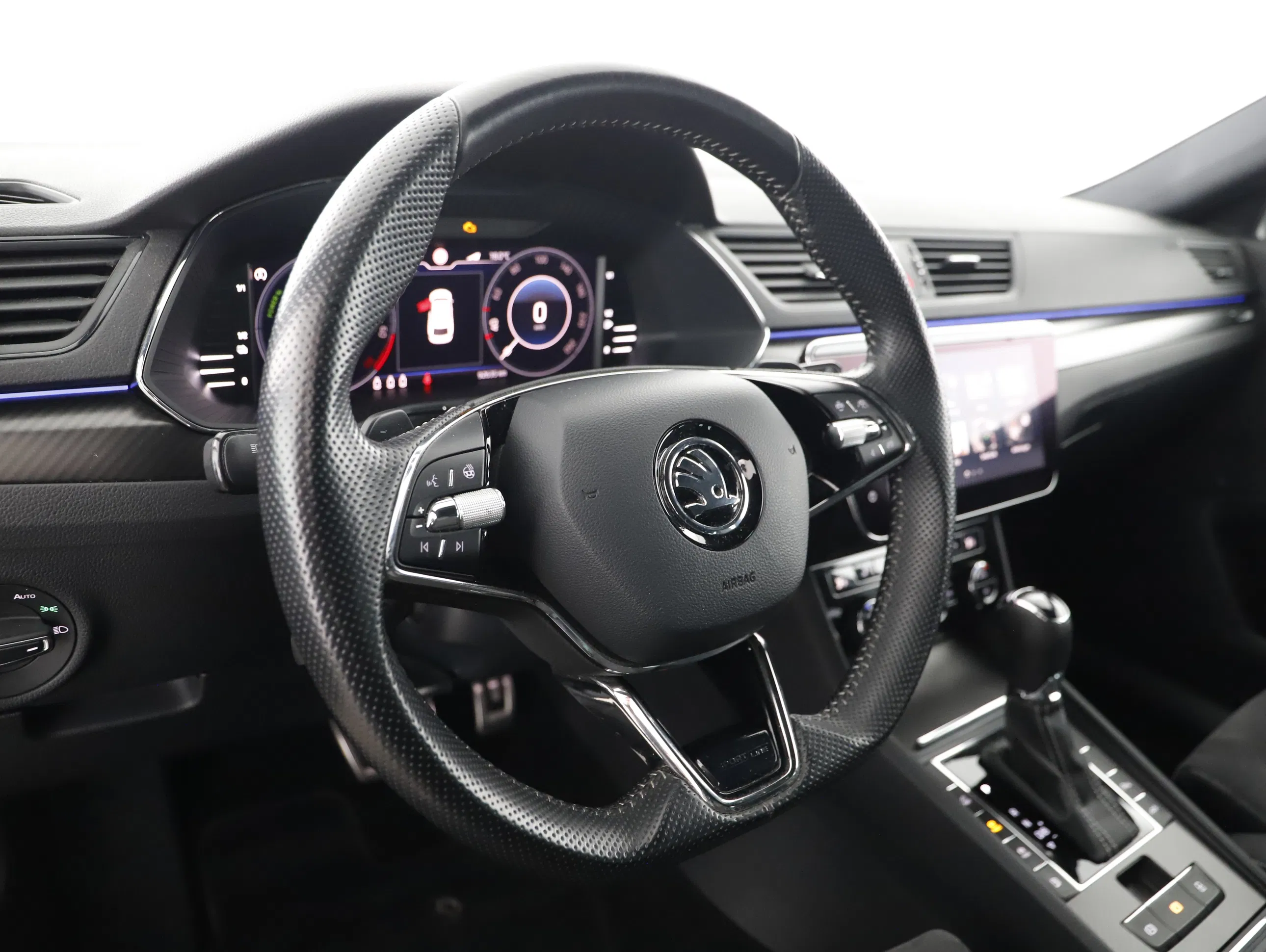 Skoda Superb Combi 1.4 TSI iV Sportline | Bild 8 von 31