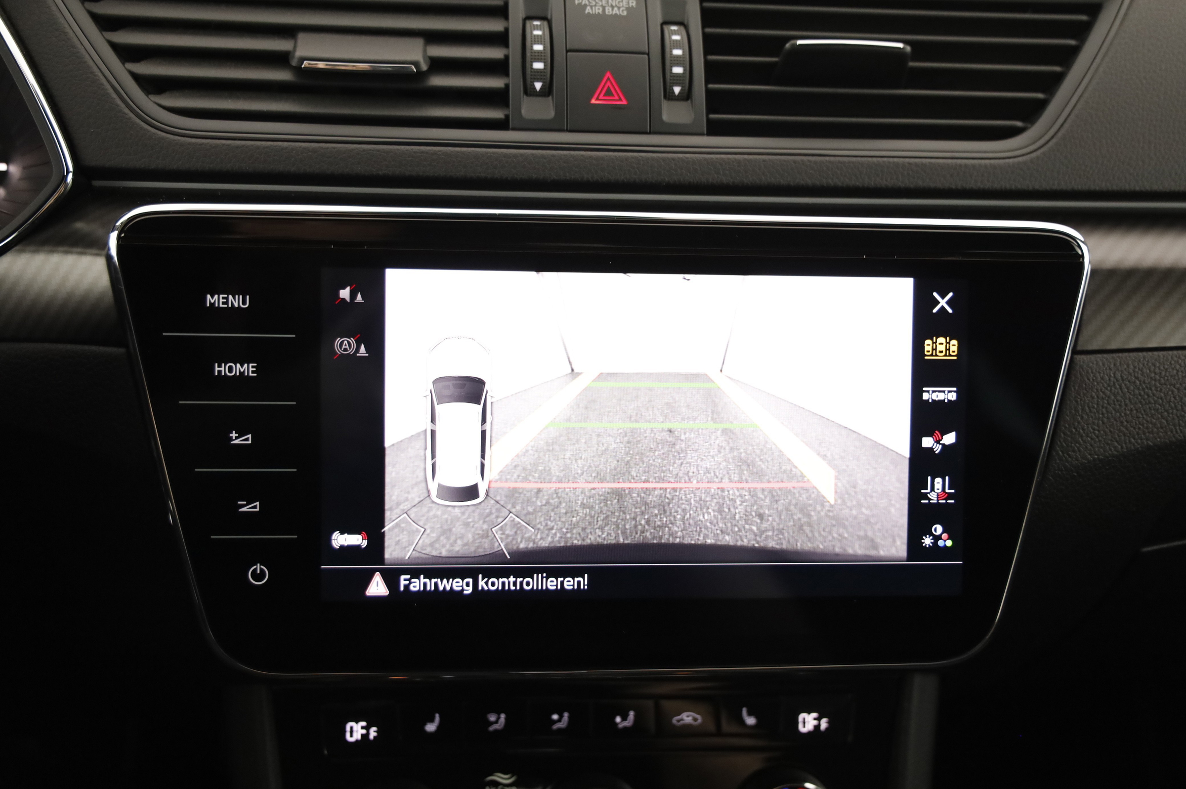 Skoda Superb Combi 1.4 TSI iV Sportline | Bild 13 von 27