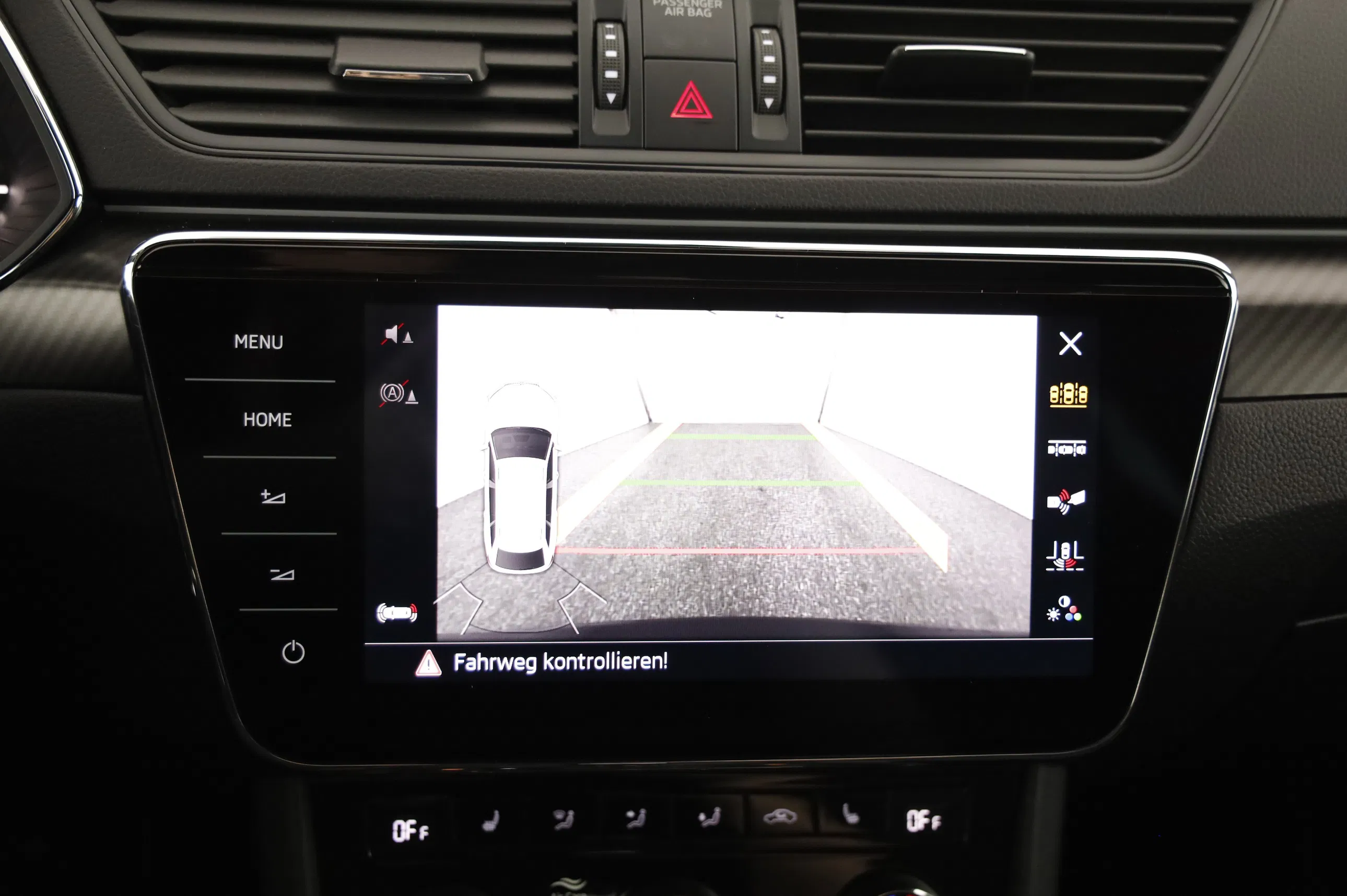 Skoda Superb Combi 1.4 TSI iV Sportline | Bild 13 von 27