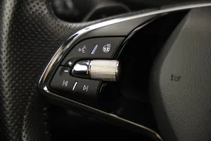 Skoda Superb Combi 1.4 TSI iV Sportline | Thumbnail 16 von 27