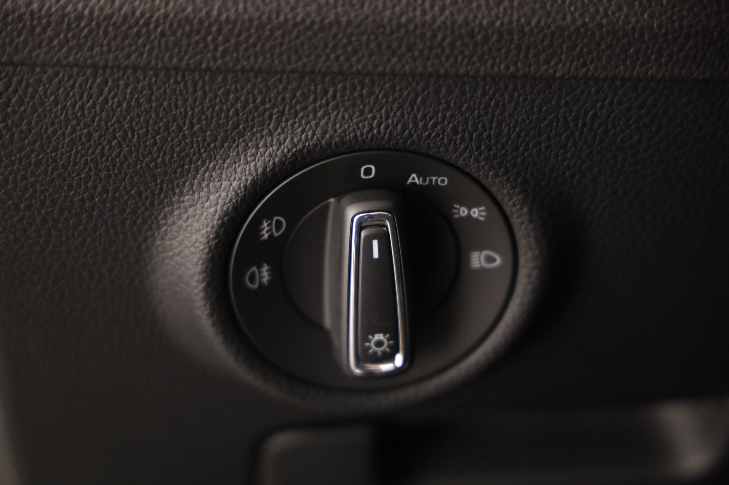 Skoda Superb Combi 1.4 TSI iV Sportline | Bild 18 von 27