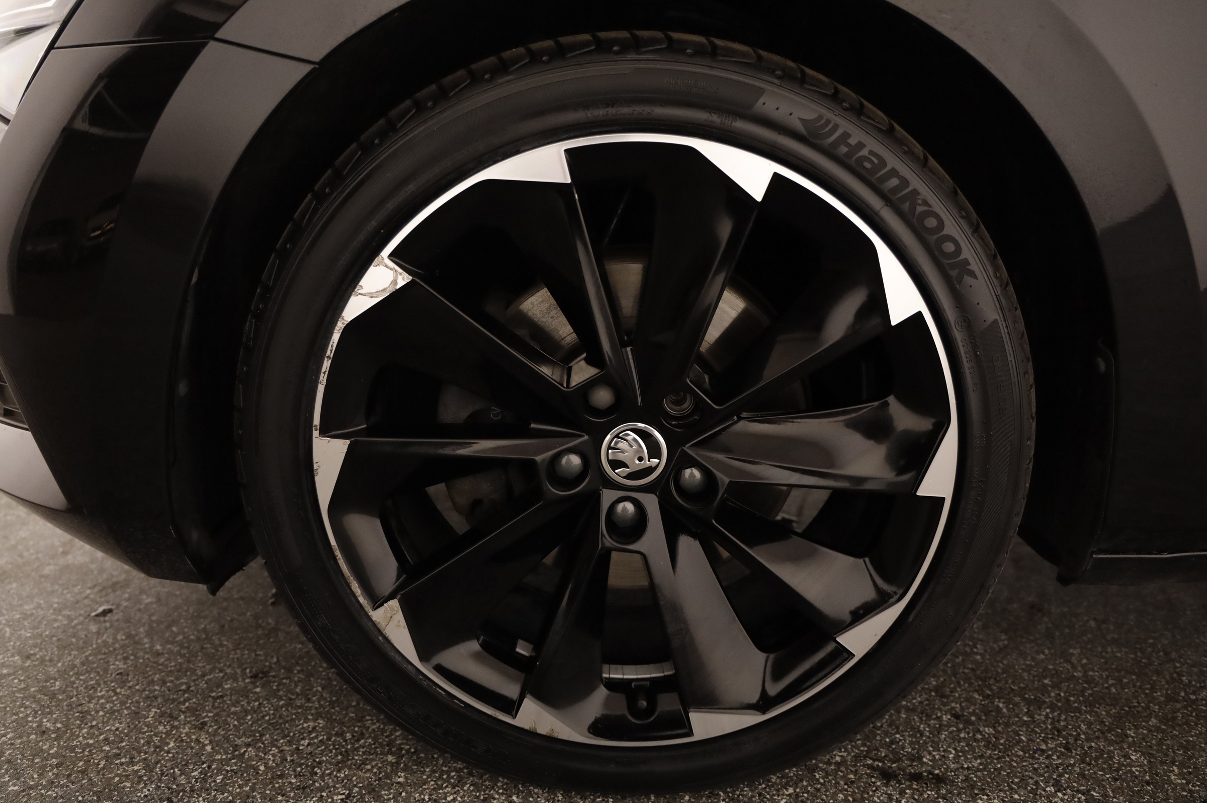 Skoda Superb Combi 1.4 TSI iV Sportline | Bild 25 von 27