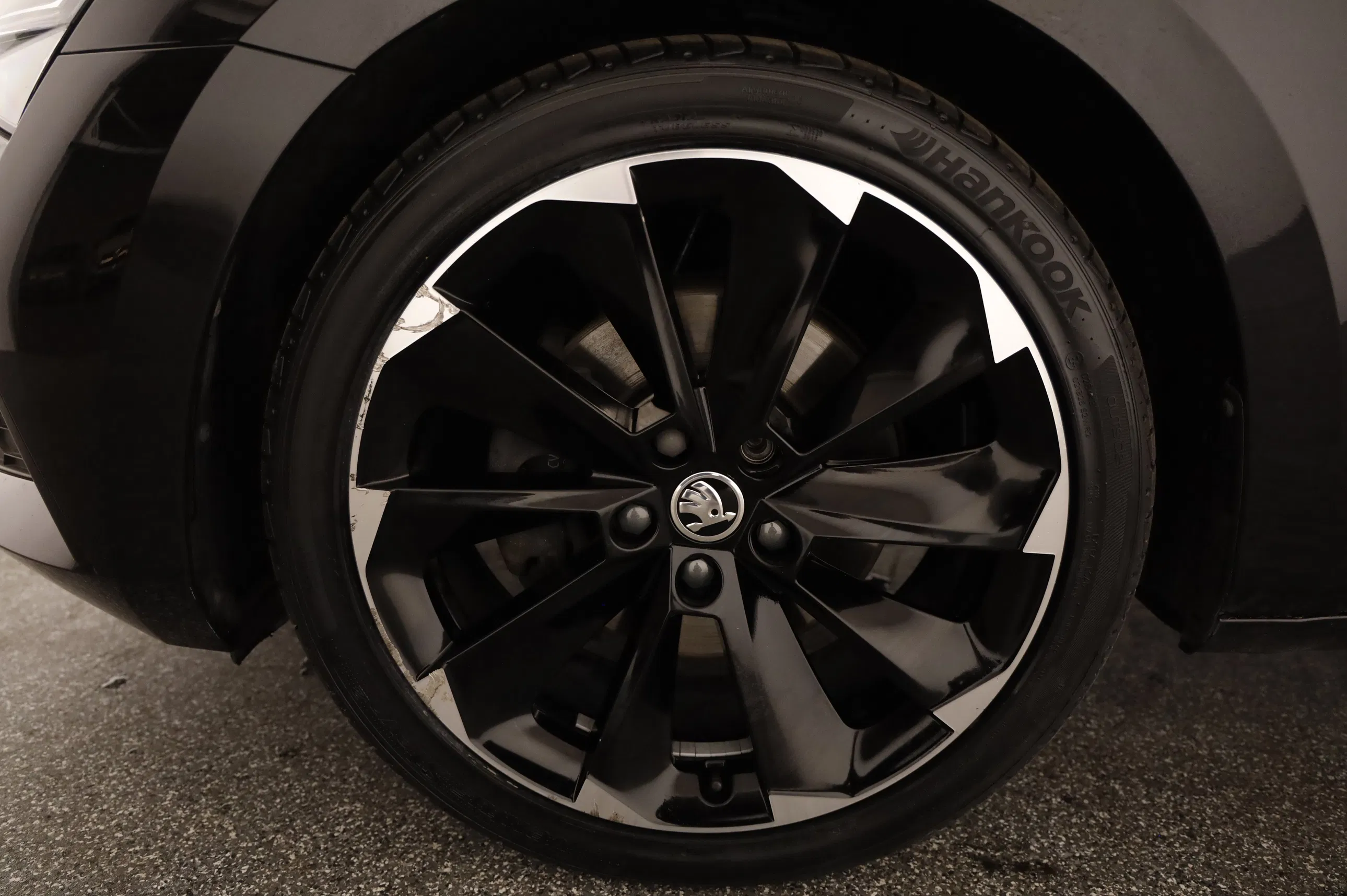 Skoda Superb Combi 1.4 TSI iV Sportline | Bild 25 von 27