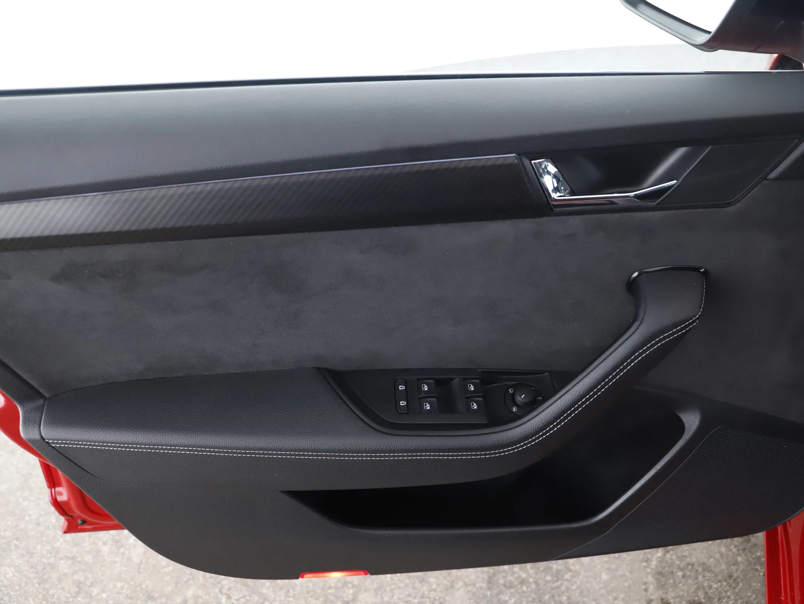 Skoda Superb Combi 1.4 TSI iV Sportline | Bild 4 von 23