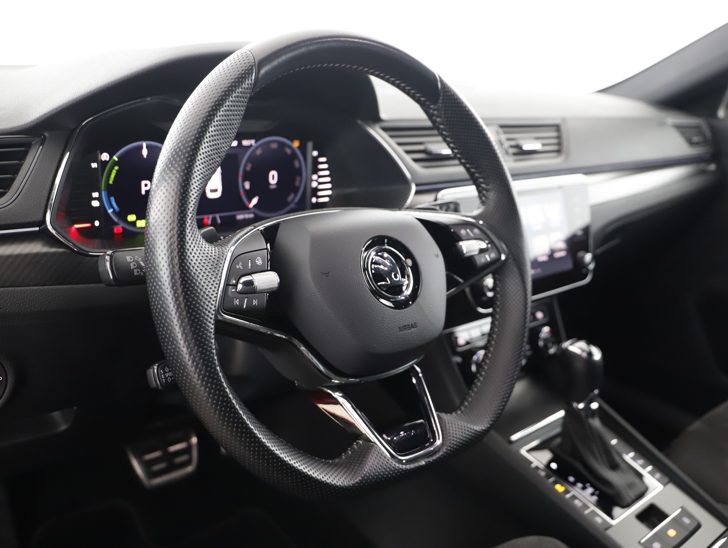 Skoda Superb Combi 1.4 TSI iV Sportline | Bild 9 von 23