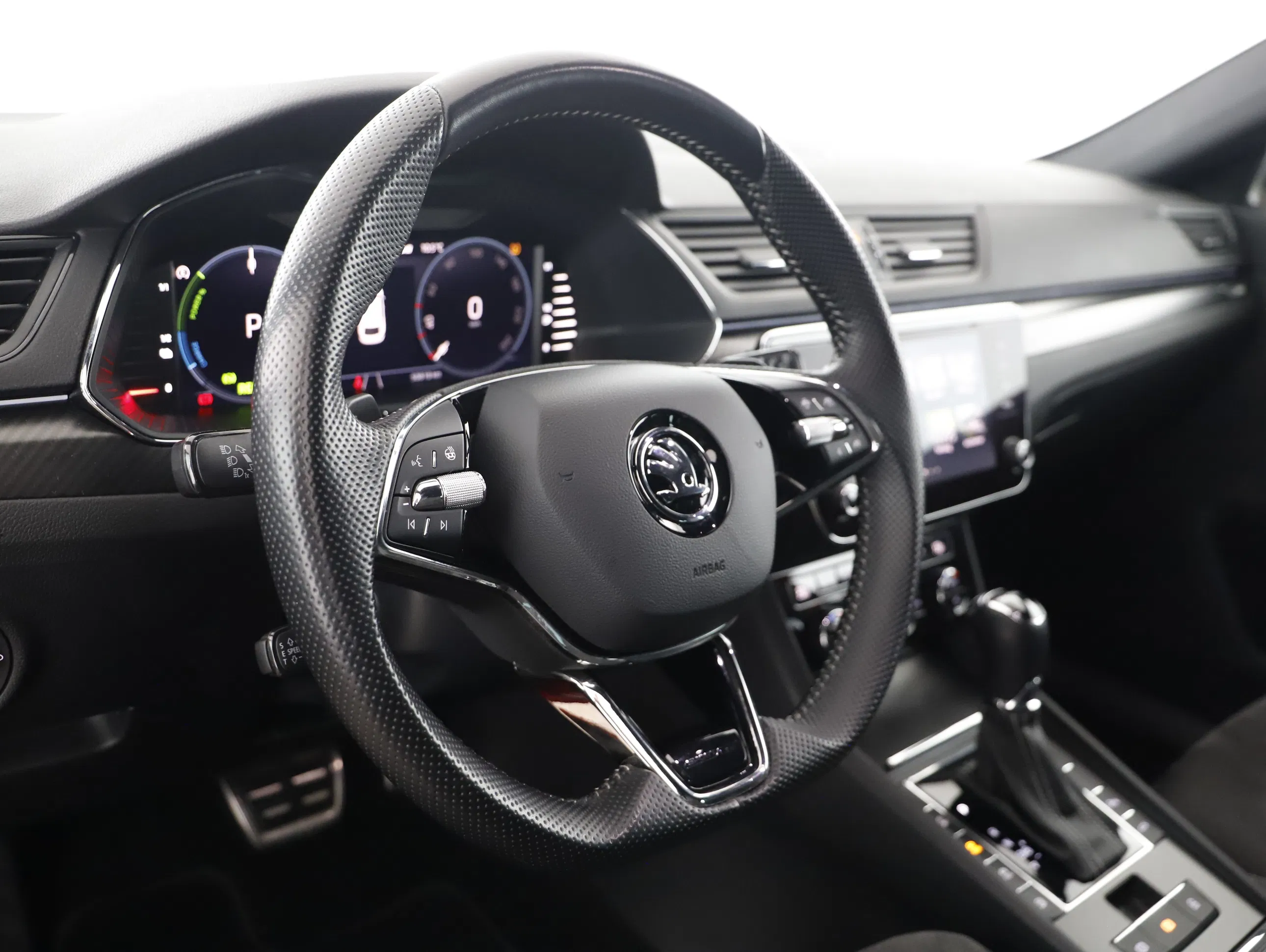 Skoda Superb Combi 1.4 TSI iV Sportline | Bild 9 von 23