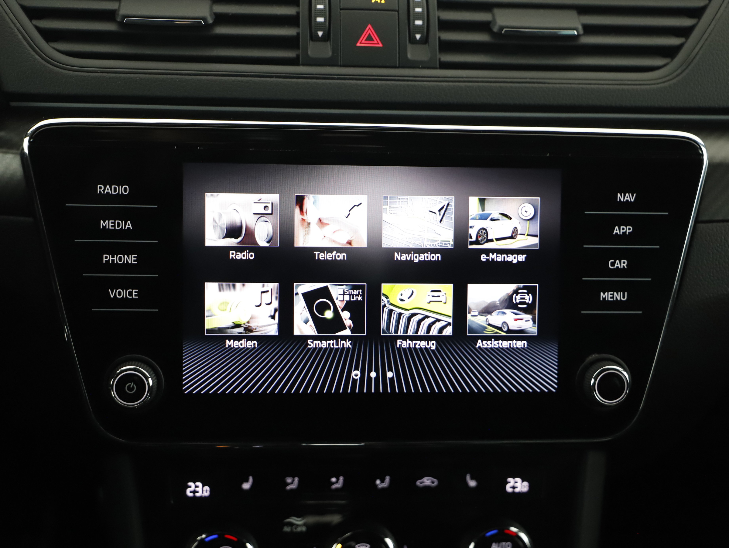 Skoda Superb Combi 1.4 TSI iV Sportline | Bild 16 von 23