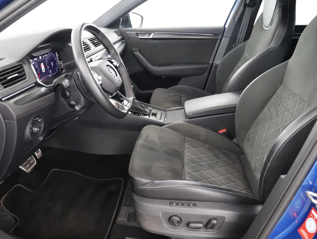 Bild eines Skoda Superb Combi 1.4 TSI iV Sportline