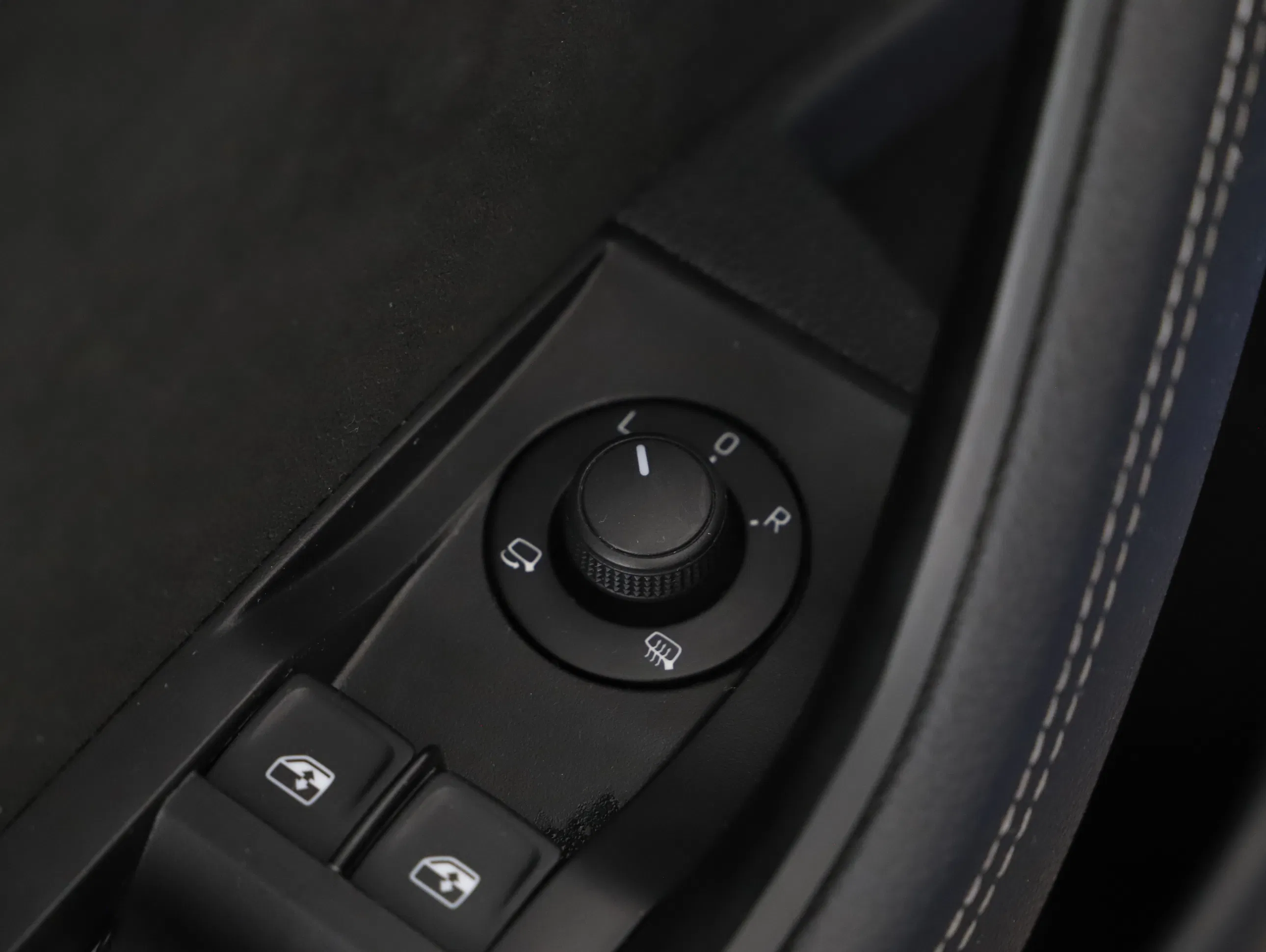 Skoda Superb Combi 1.4 TSI iV Sportline | Bild 16 von 23