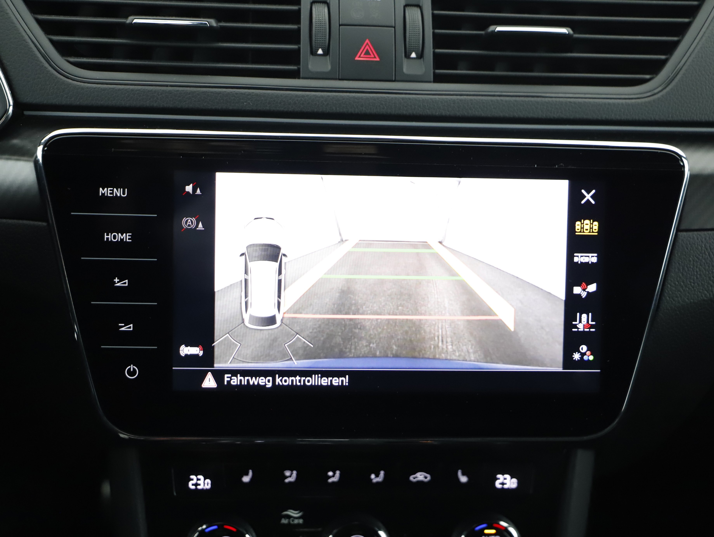 Skoda Superb Combi 1.4 TSI iV Sportline | Bild 9 von 23
