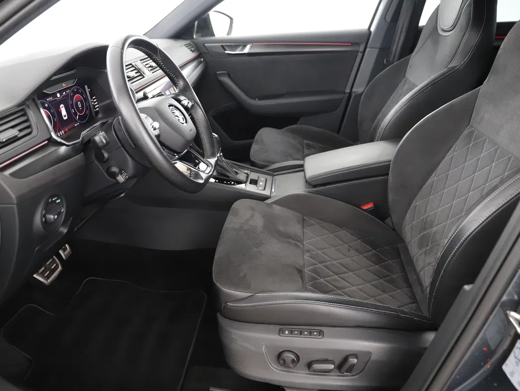 Bild eines Skoda Superb Combi 1.4 TSI iV Sportline