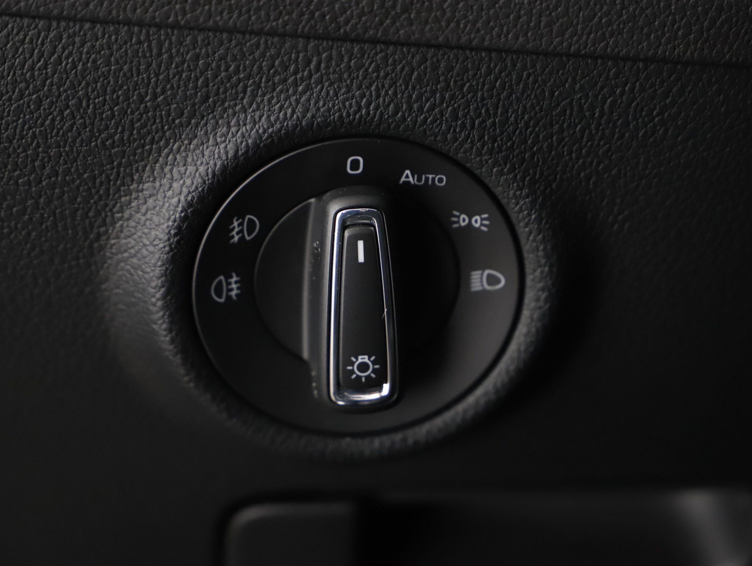 Skoda Superb Combi 1.4 TSI iV Sportline | Bild 14 von 23