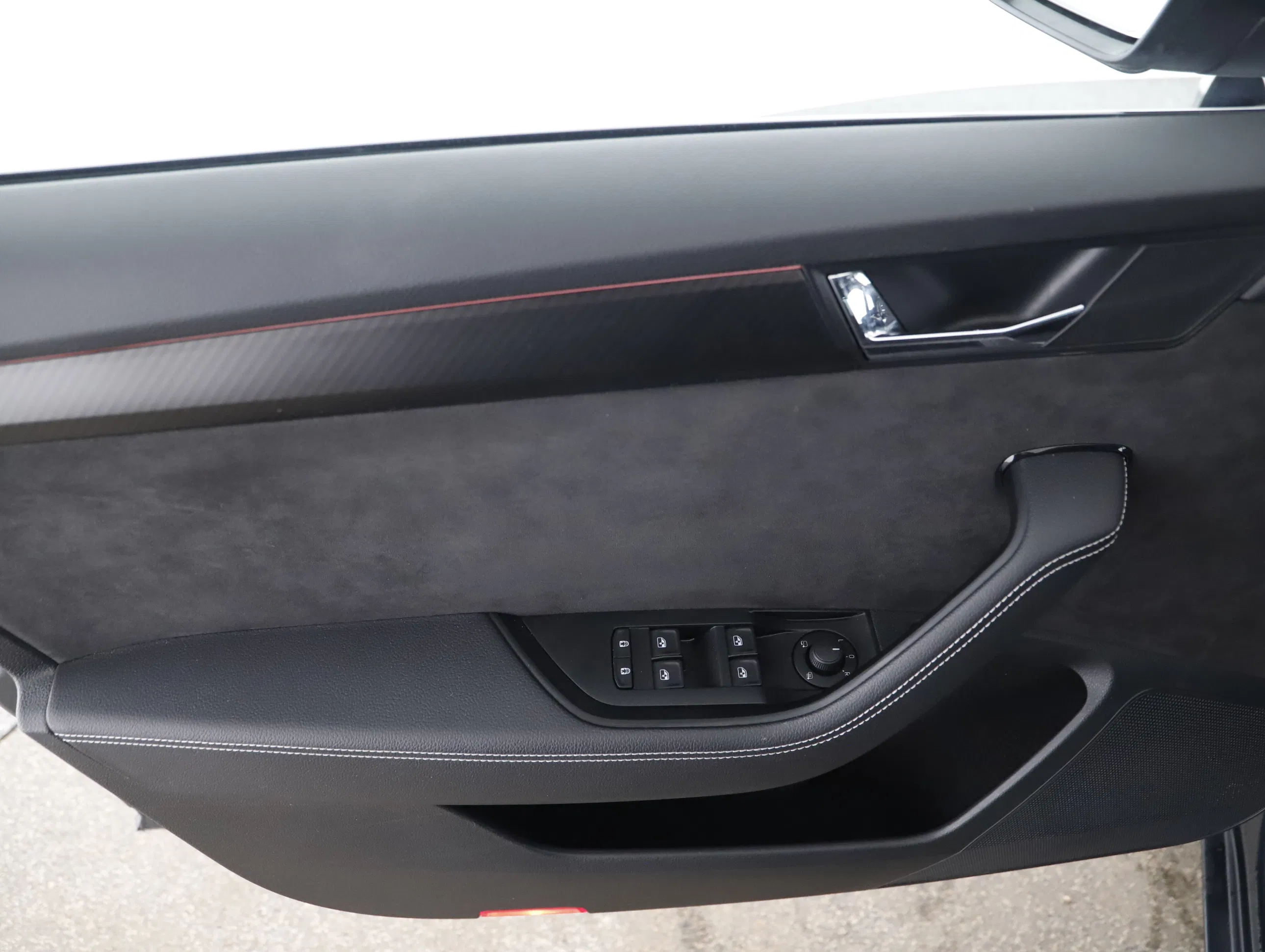 Skoda Superb Combi 1.4 TSI iV Sportline | Bild 4 von 22