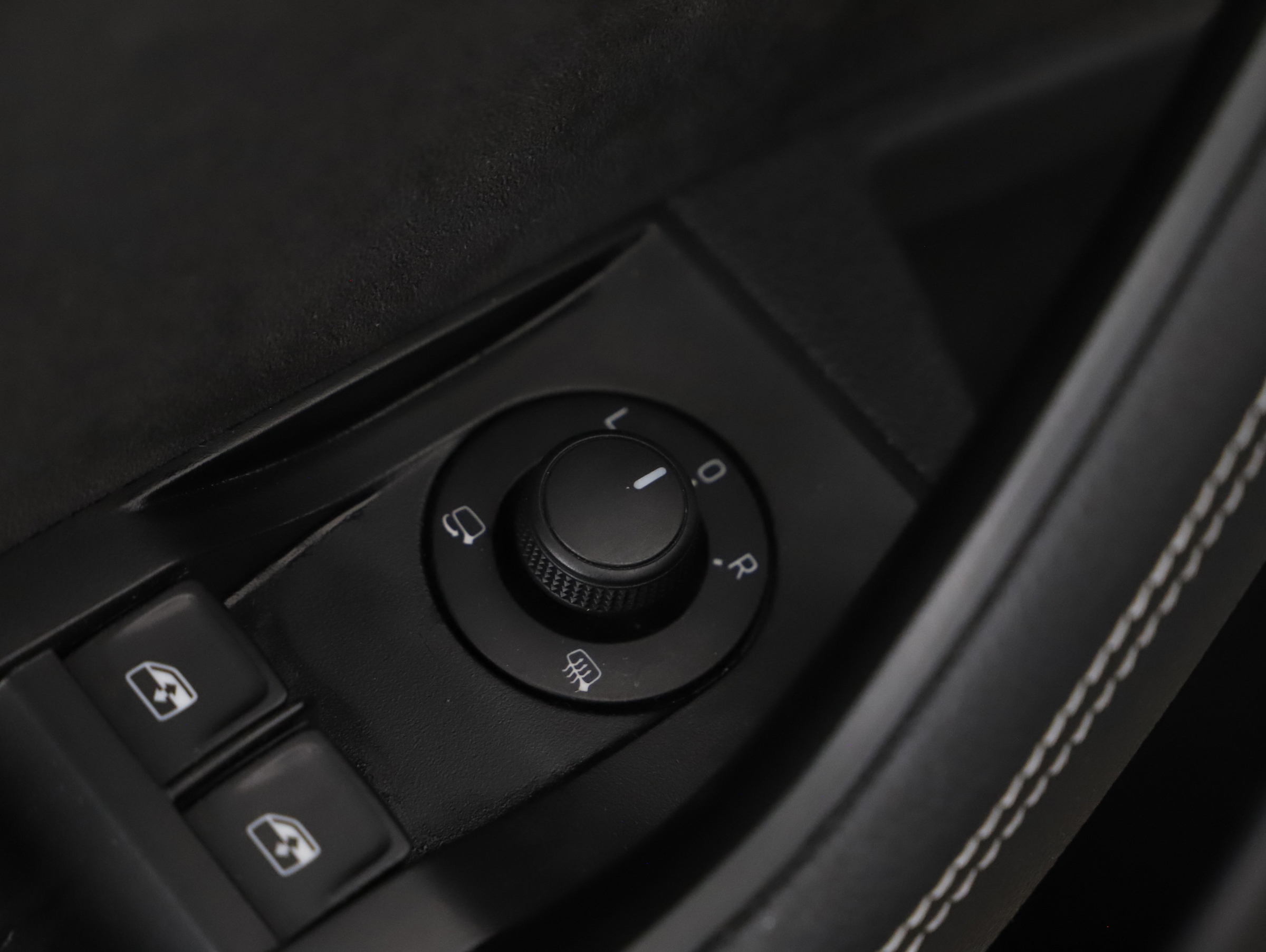 Skoda Superb Combi 1.4 TSI iV Sportline | Bild 16 von 23