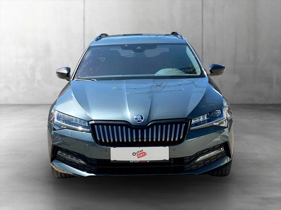 Skoda Superb Combi 1.4 TSI iV Sportl. | Bild 5 von 26