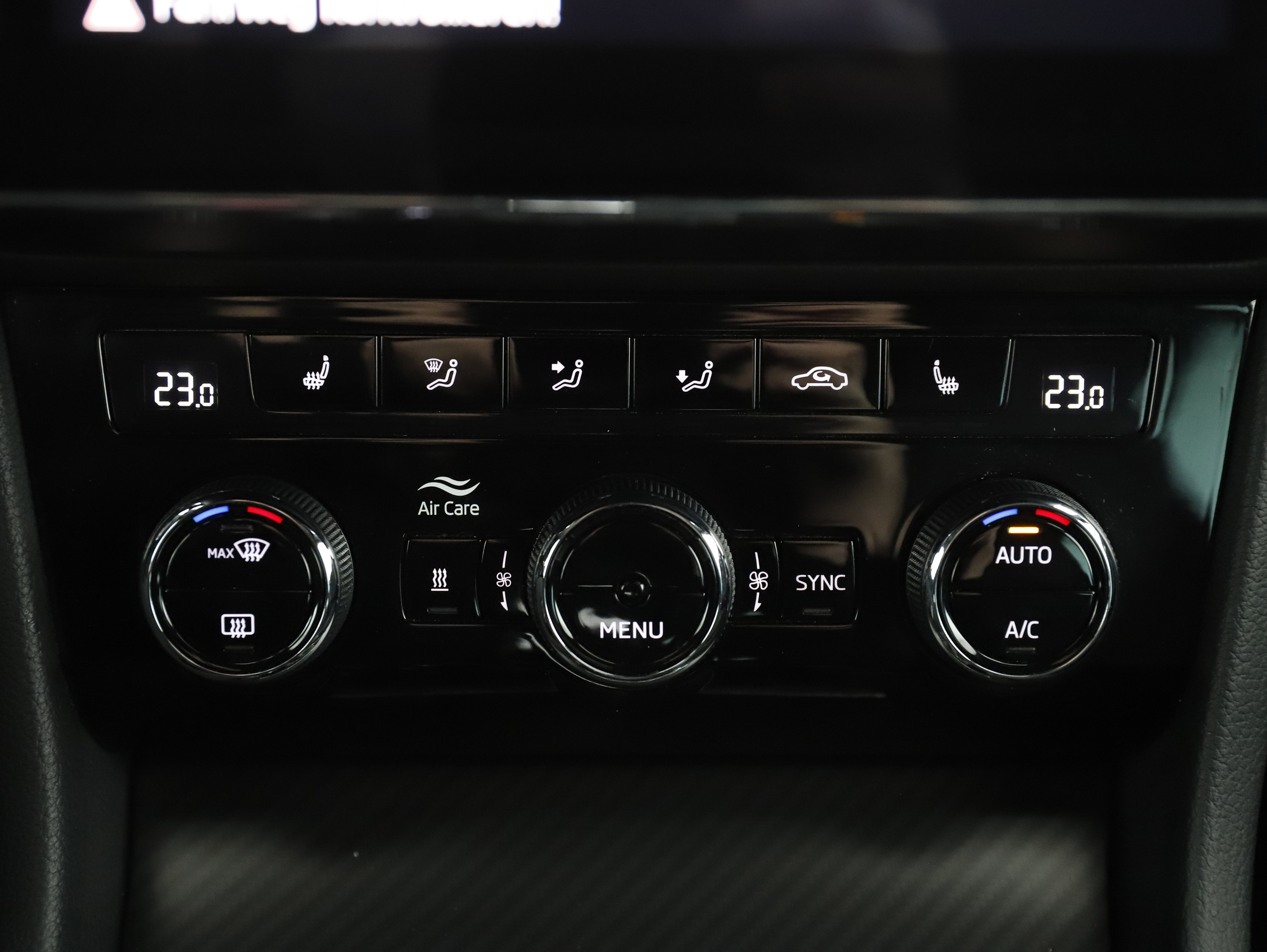 Skoda Superb Combi 1.4 TSI iV Sportline | Bild 18 von 31