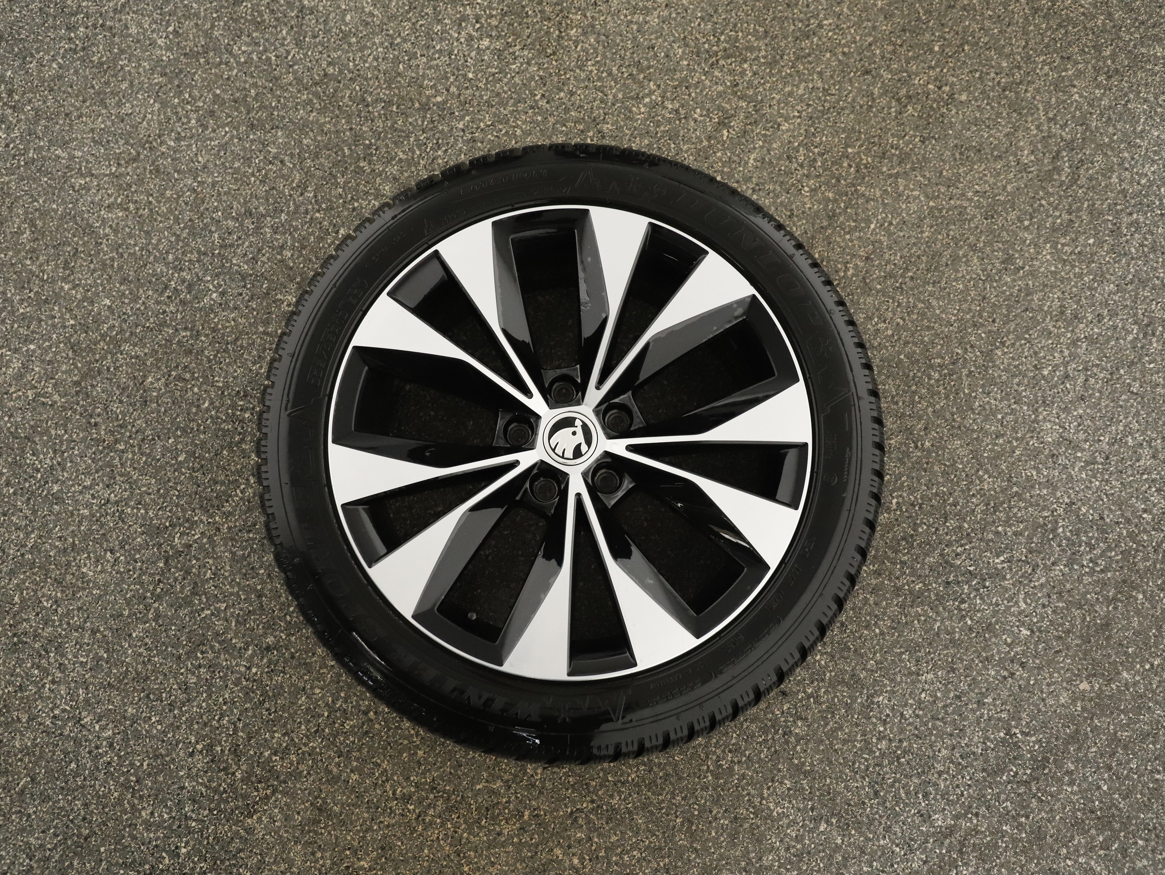 Skoda Superb Combi 1.4 TSI iV Sportline | Bild 25 von 31