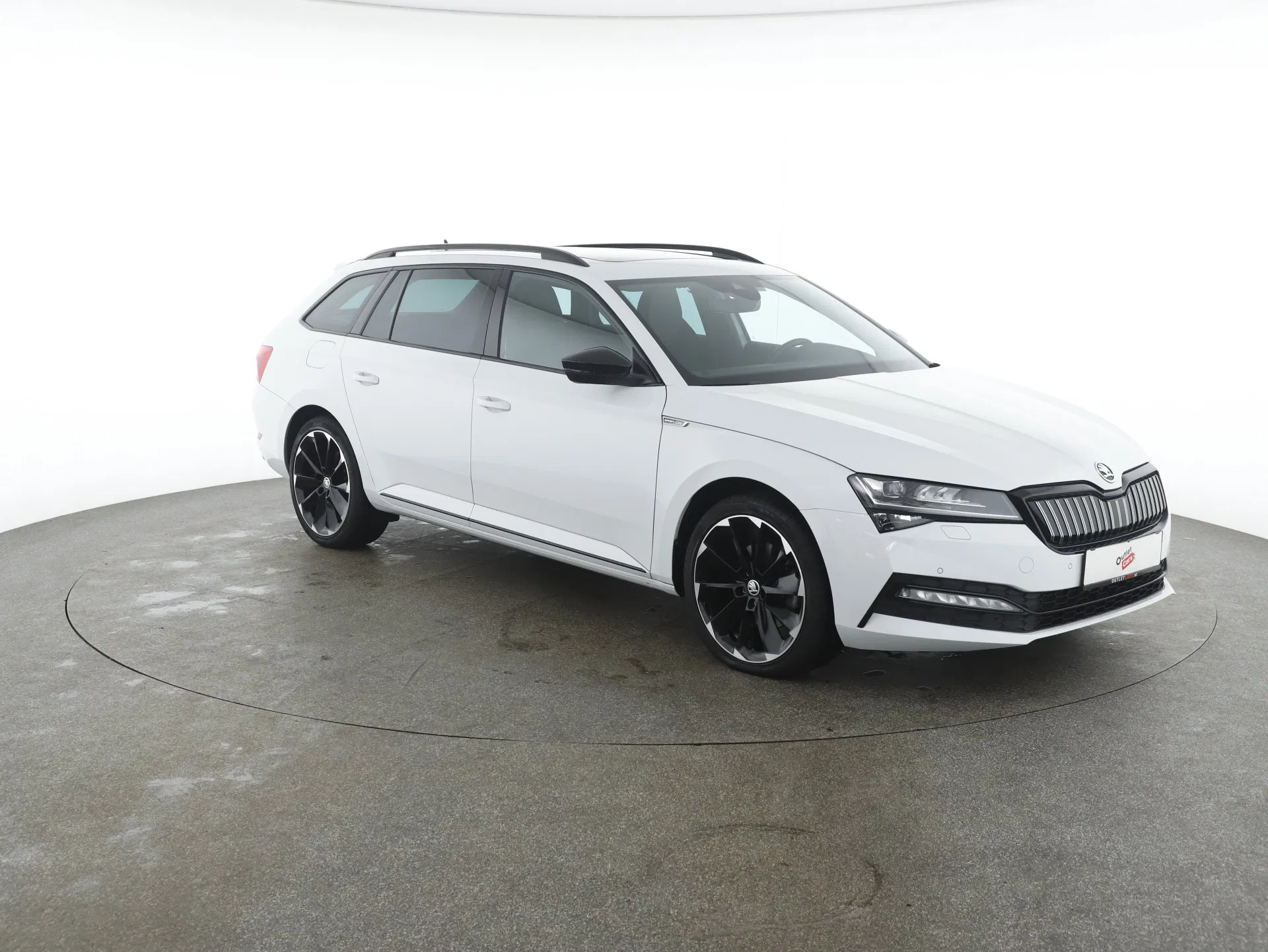 Skoda Superb Combi 1.4 TSI iV Sportline | Bild 28 von 31