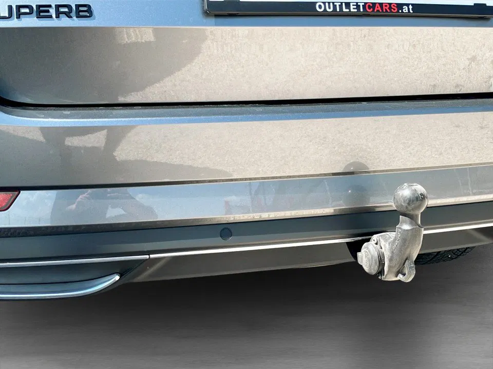 Skoda Superb Combi 1.4 TSI iV Sportline | Bild 14 von 23